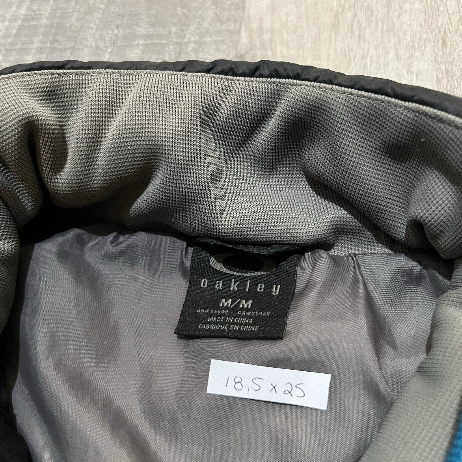 Oakley Oakley Puffer Vest Women's Medium Full Zip Black/Blue Jacket Size M / US 6-8 / IT 42-44 - 6 Thumbnail