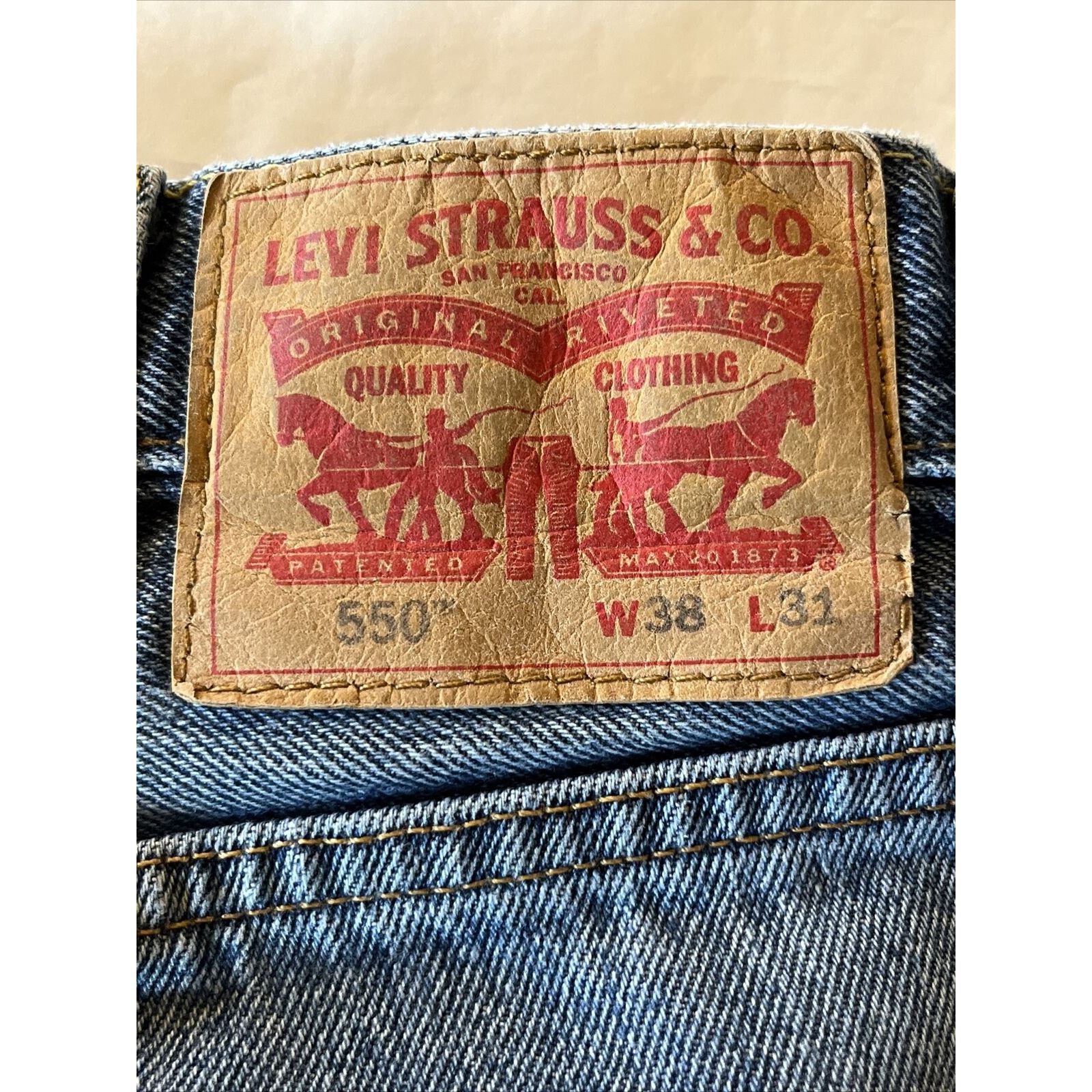 Levi's Levi’s 550 Mens 38x31 Relaxed Straight Outdoor Denim Jeans Size US 38 / EU 54 - 2 Thumbnail