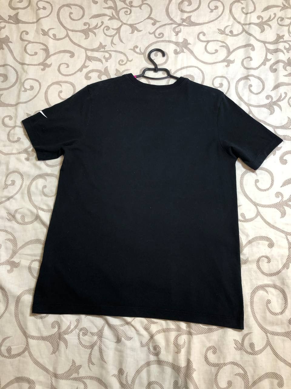 Nike Vintage 90s Nike Big Centre Logo T Shirt streetwear Size US M / EU 48-50 / 2 - 6 Thumbnail