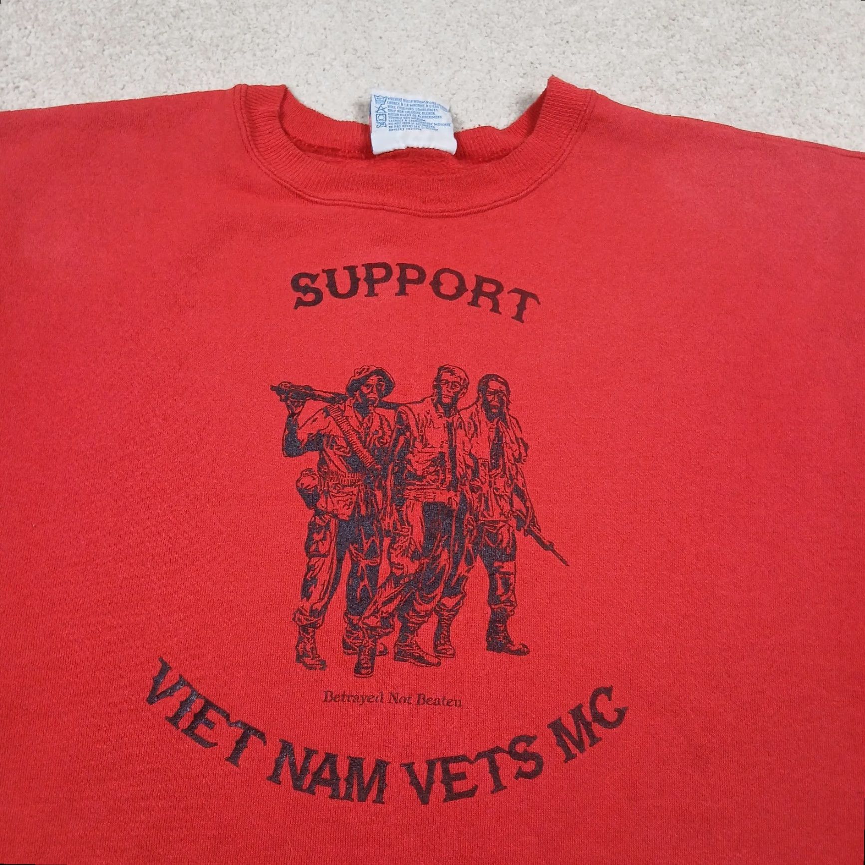 Hanes VINTAGE Hanes 2XL Red Vietnam Veterans Crewneck Sweatshirt Mens Sweatshirt Pullover Knit Graphic Print 90s Size US XXL / EU 58 / 5 - 3 Thumbnail
