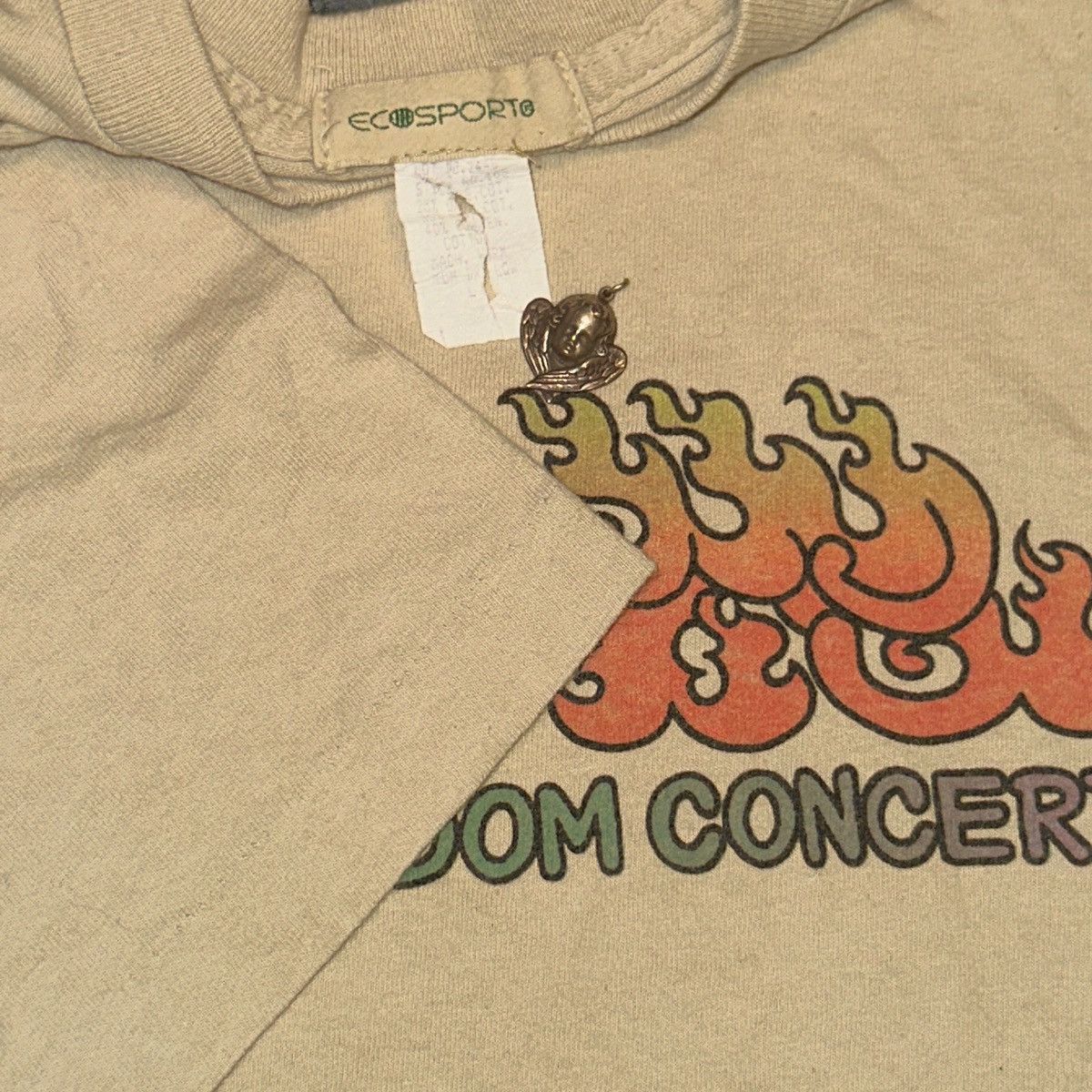 Vintage Vintage 1997 Tibetan Freedom Concert T-shirt Size US L / EU 52-54 / 3 - 4 Thumbnail