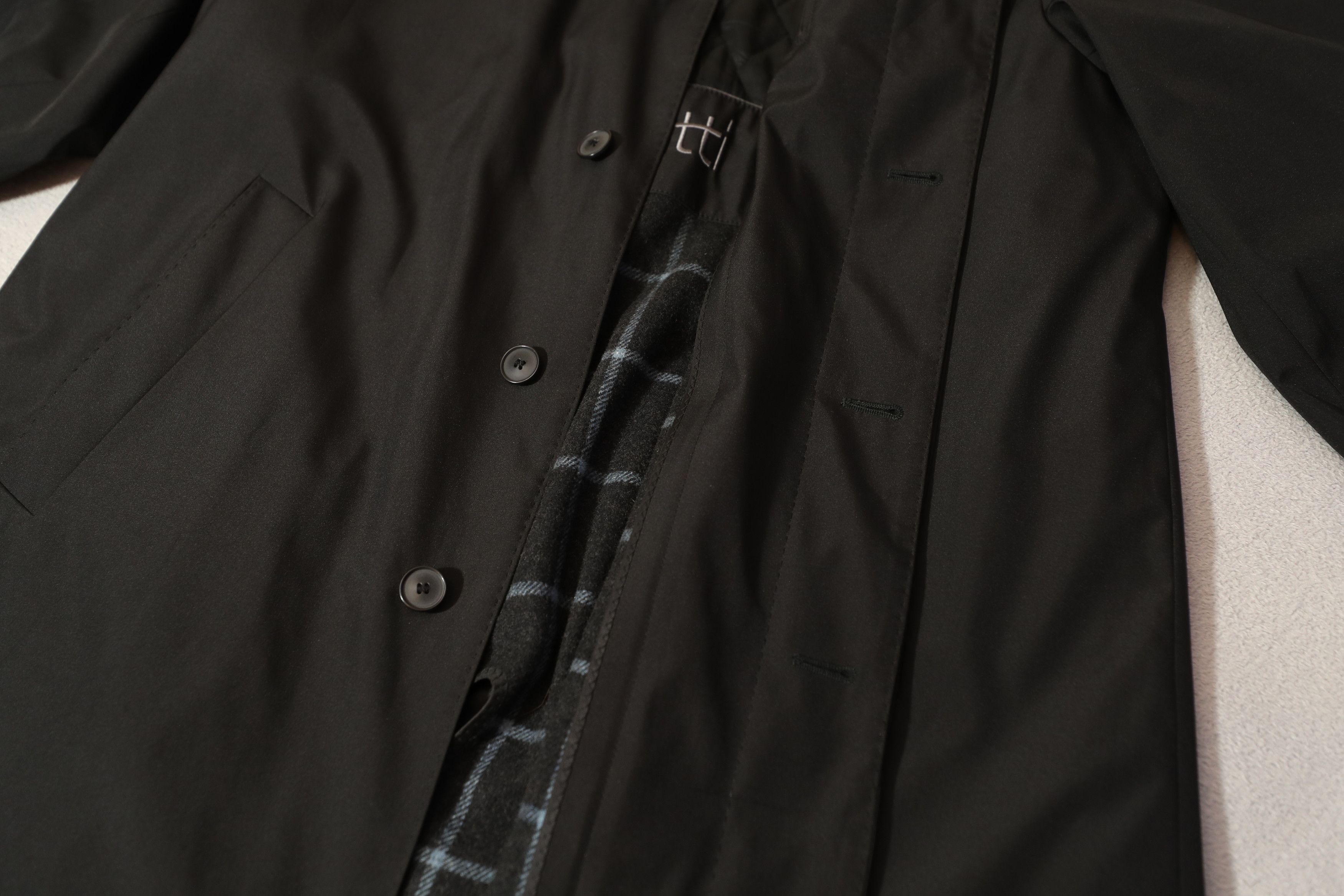 Bugatti Bugatti Black Overcoat (XL) Size US XL / EU 56 / 4 - 10 Thumbnail
