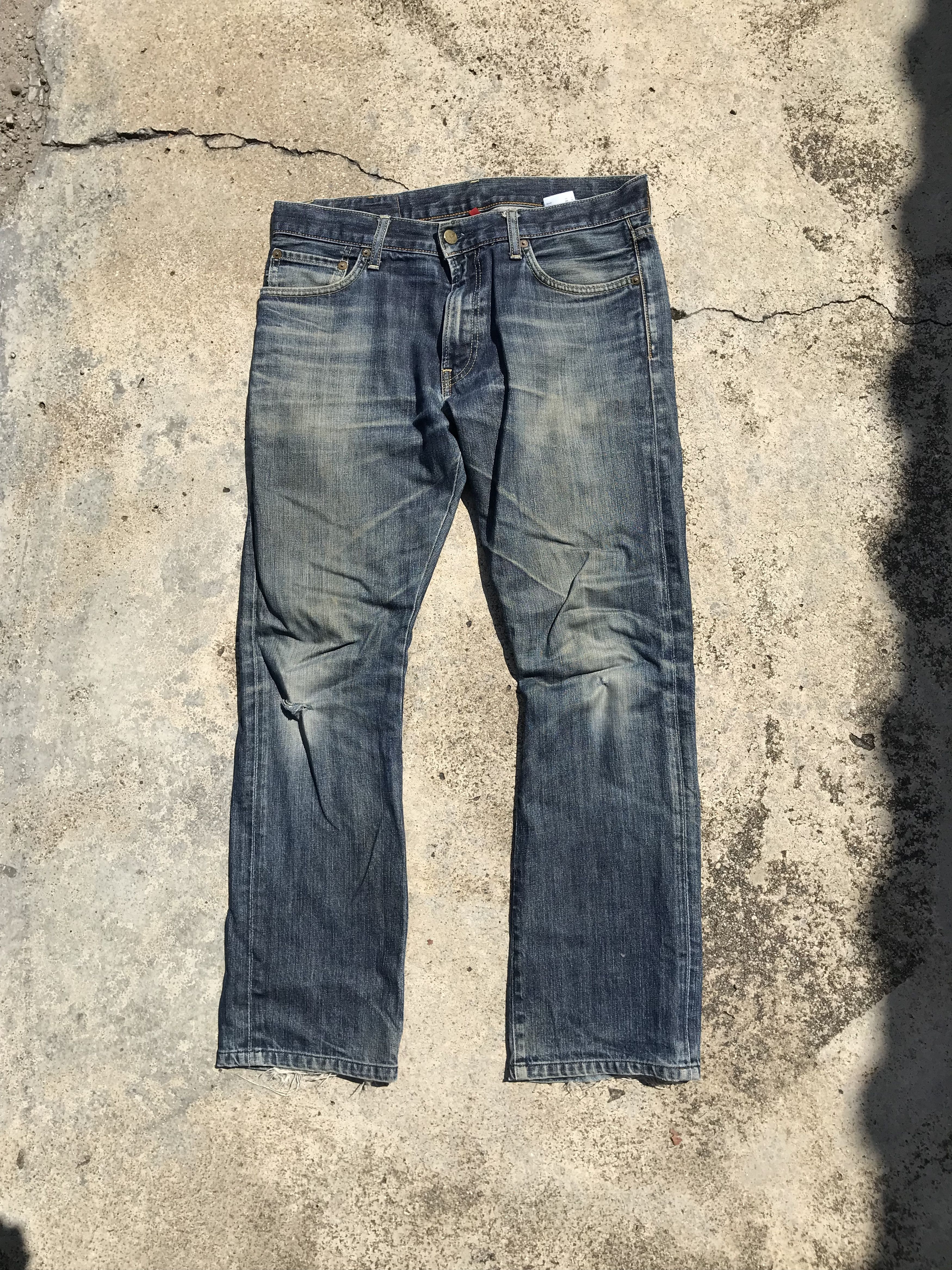 image of Uniqlo Distressed Denim in Blue, Men's (Size 33)