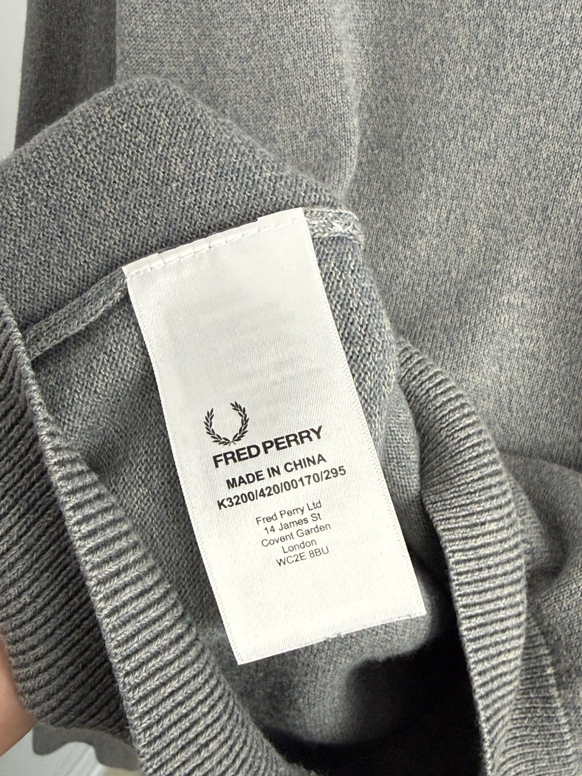 Fred Perry Fred Perry V-Neck Sweater Jumper Gray Sweater Size: XS Size US XS / EU 42 / 0 - 8 Thumbnail