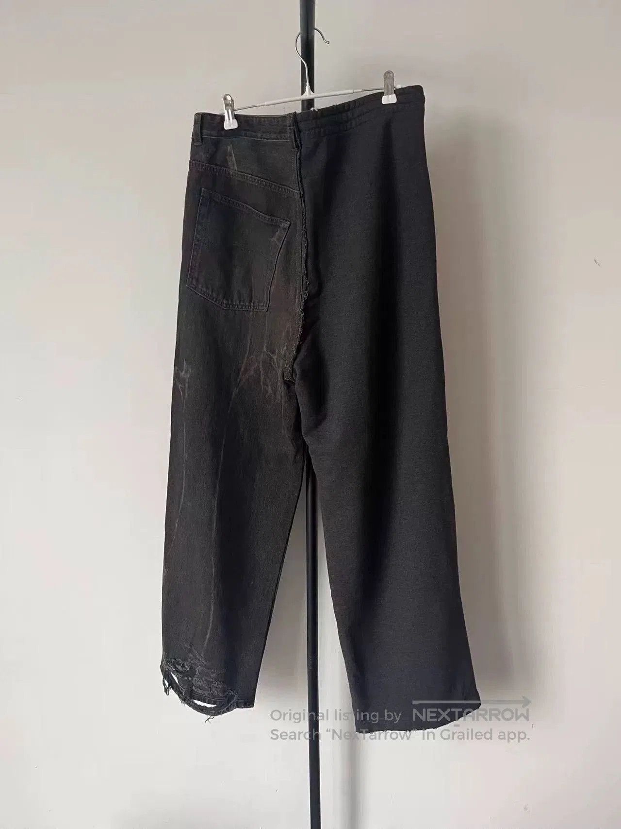 Balenciaga Balenciaga Men's Fitted Loose Drawstring Pants. Size US 26 / EU 42 - 2 Thumbnail