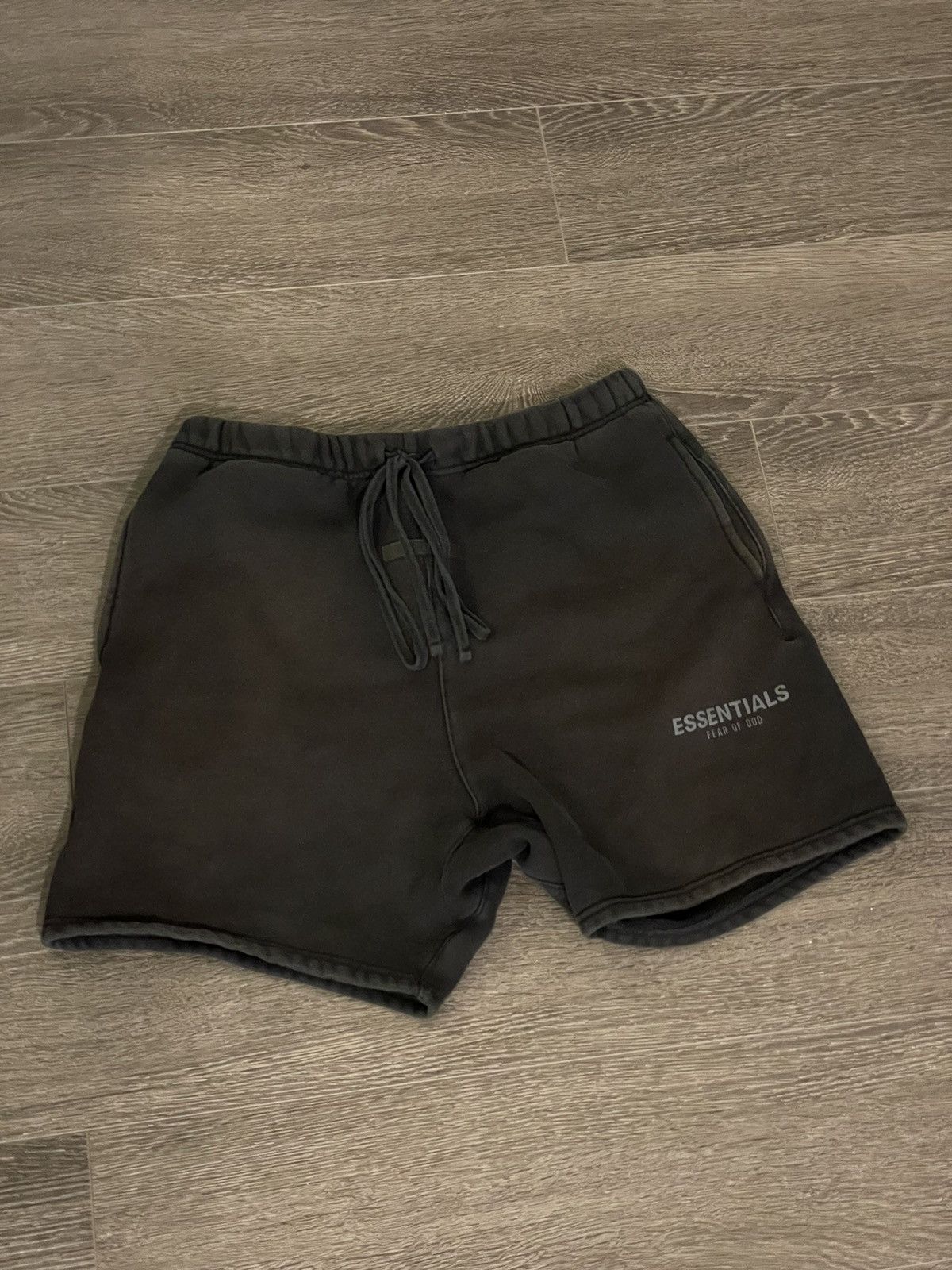 Outlet ESSENTIALS fear of god sweatshorts stretch limo/black