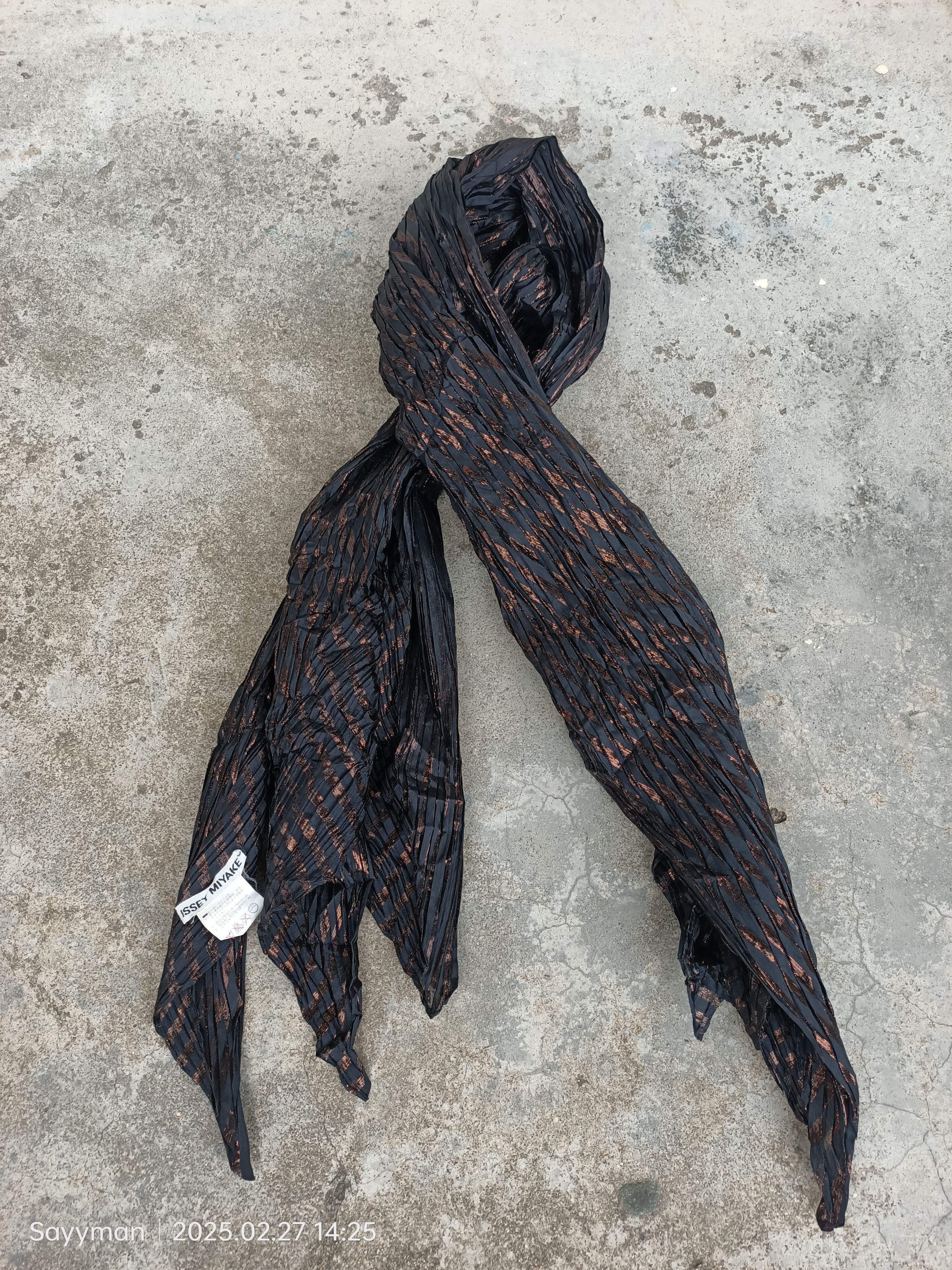 Issey Miyake Issey Miyake Scarf / Muffler / Neckwear - Size ONE SIZE - 3 Thumbnail