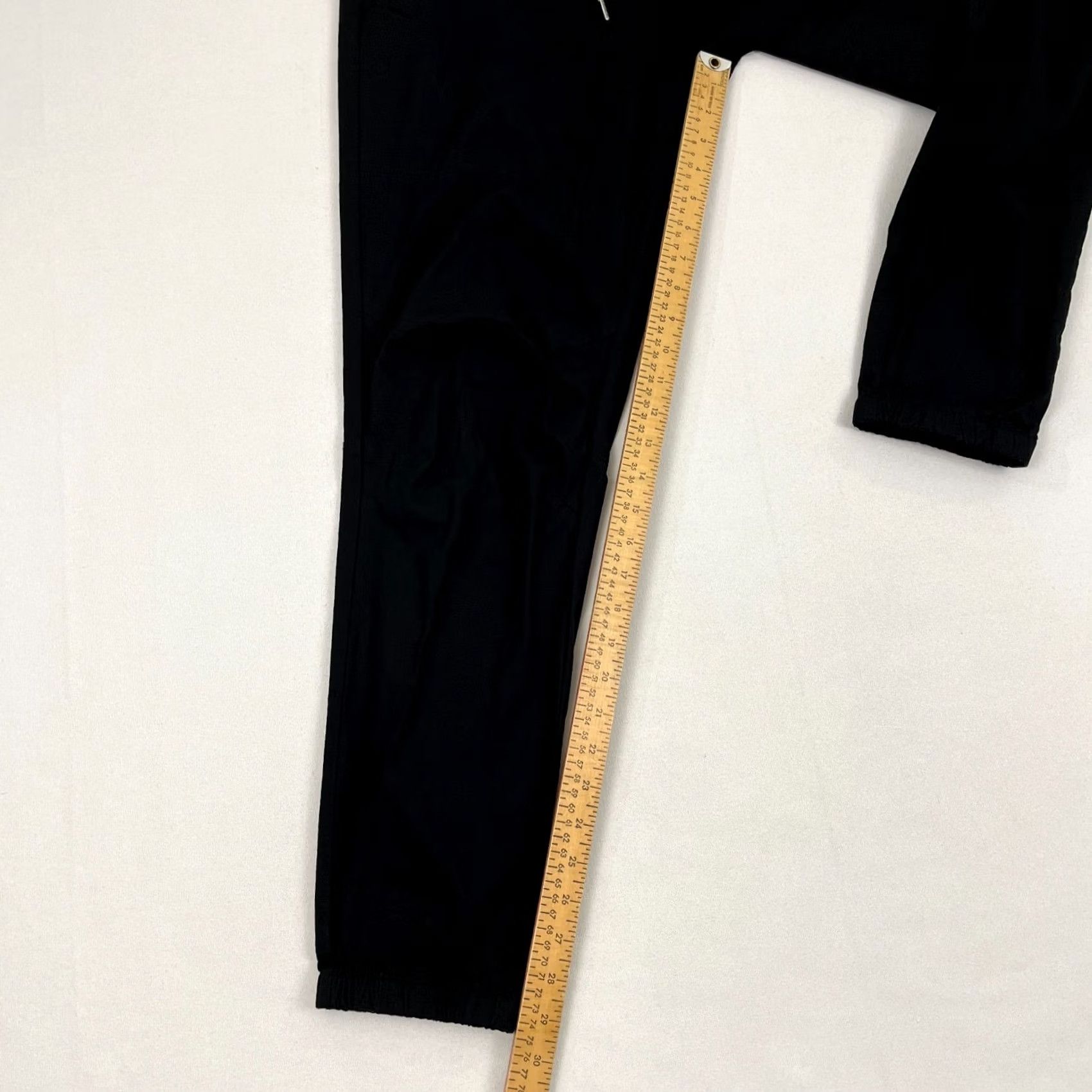 Vuori Vuori Jogger Pants Mens L Black 30" Inseam 30" Tapered Active Comfort Ripstop Traveler Organic Fabric Comfort Pocket Zipper Button Size US 33 - 3 Thumbnail