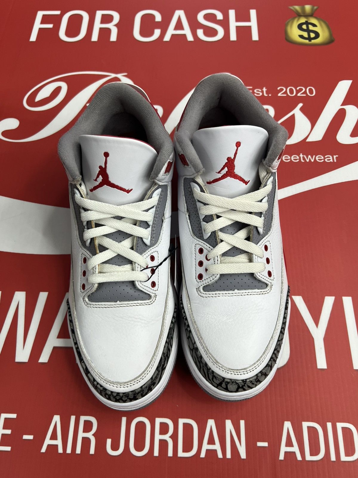 Jordan Brand Air Jordan 3 Fire Red Size 9.5 Size US 9.5 / EU 42-43 - 4 Thumbnail