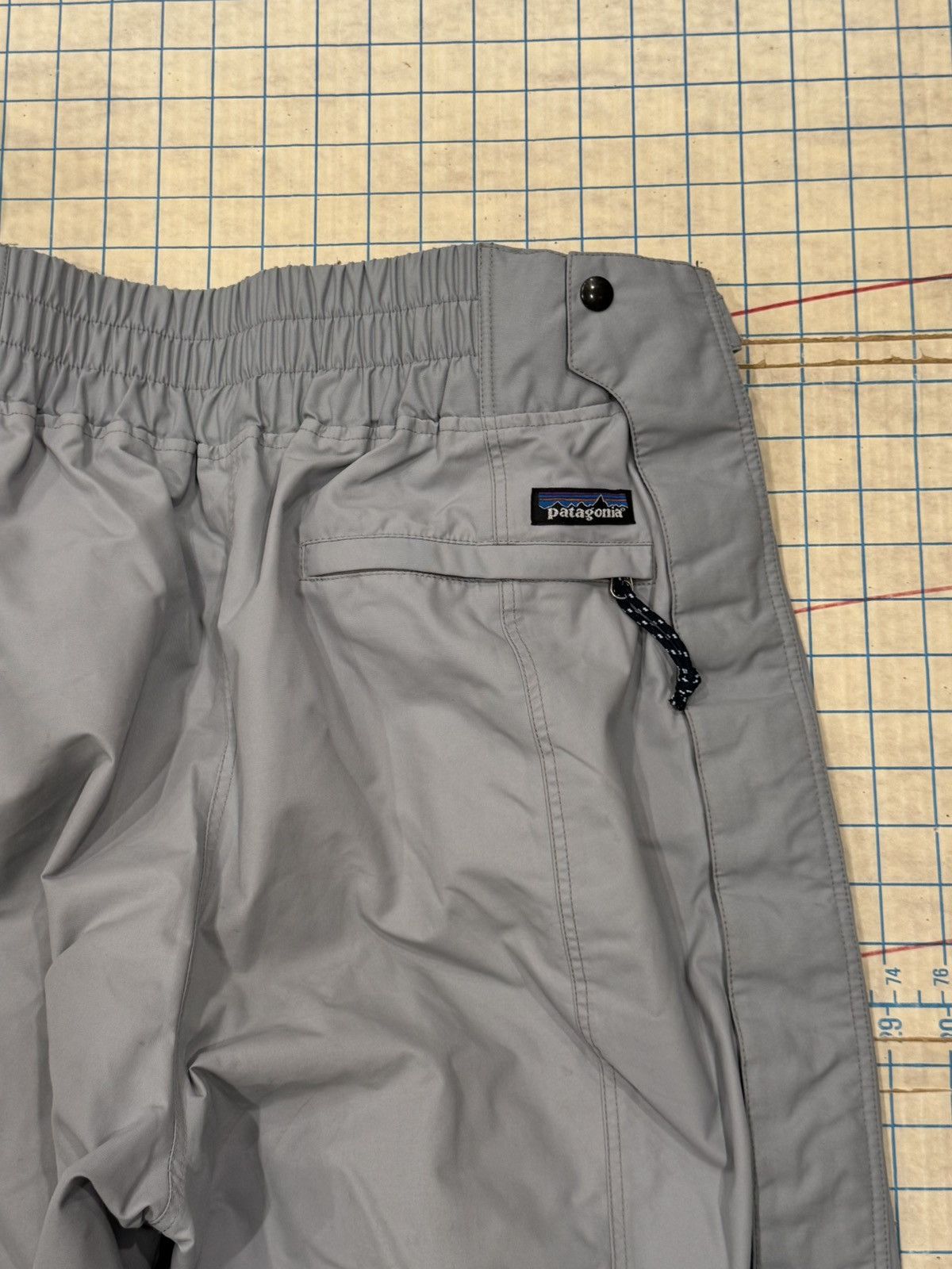 Patagonia Vintage Patagonia Ski Snow Pants Light Grey Men Size 36 F00 Size US 36 / EU 52 - 16 Thumbnail