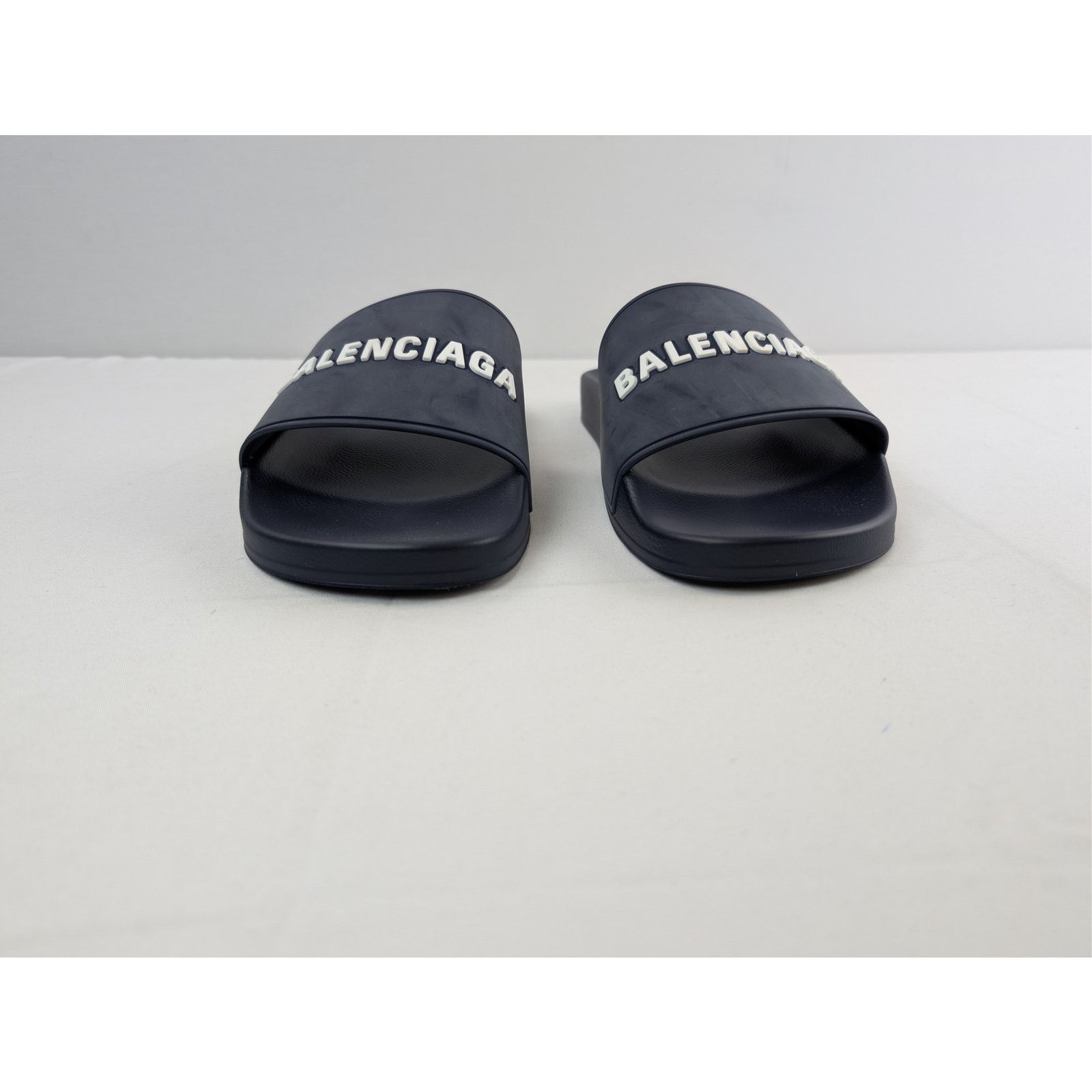 Balenciaga o1rshd1 Smooth Rubber Pool Slide Slider Slipper Navy/White Size US 10 / EU 43 - 9 Thumbnail