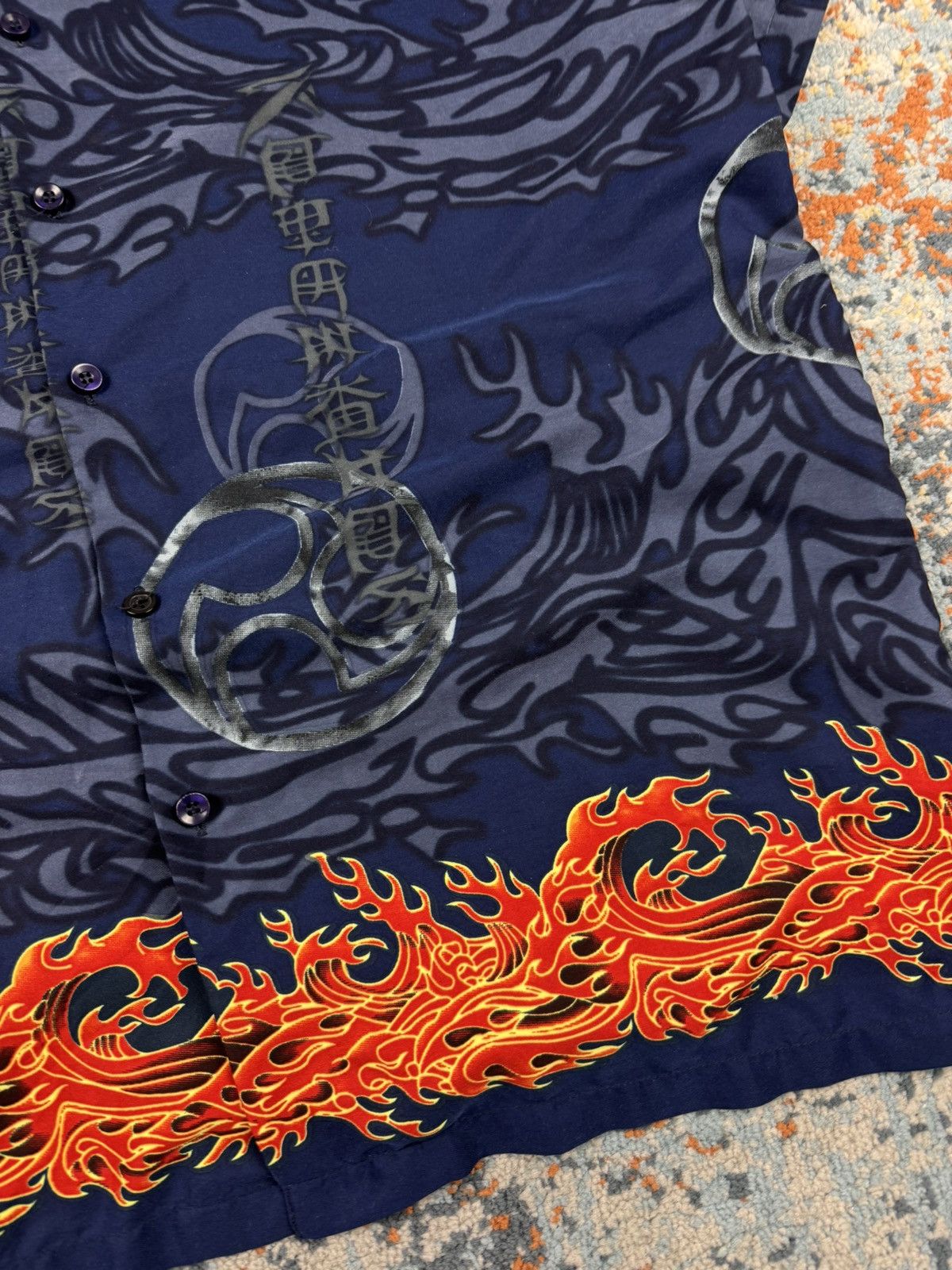 Vintage Vintage 90s fire shuriken Chinese style graphic short AOP Size US L / EU 52-54 / 3 - 9 Thumbnail