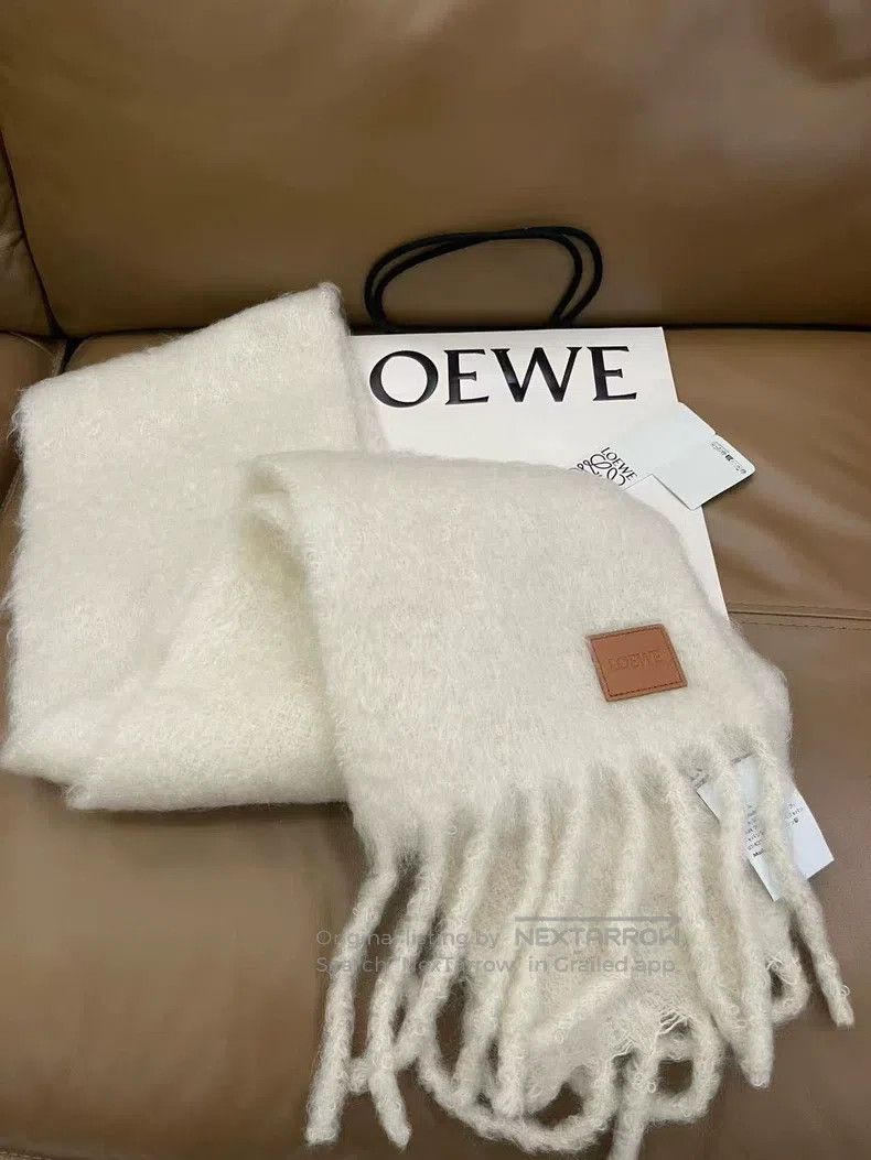 Loewe Loewe Cashmere and Wool Beige Wrap Scarf Size ONE SIZE - 1 Thumbnail