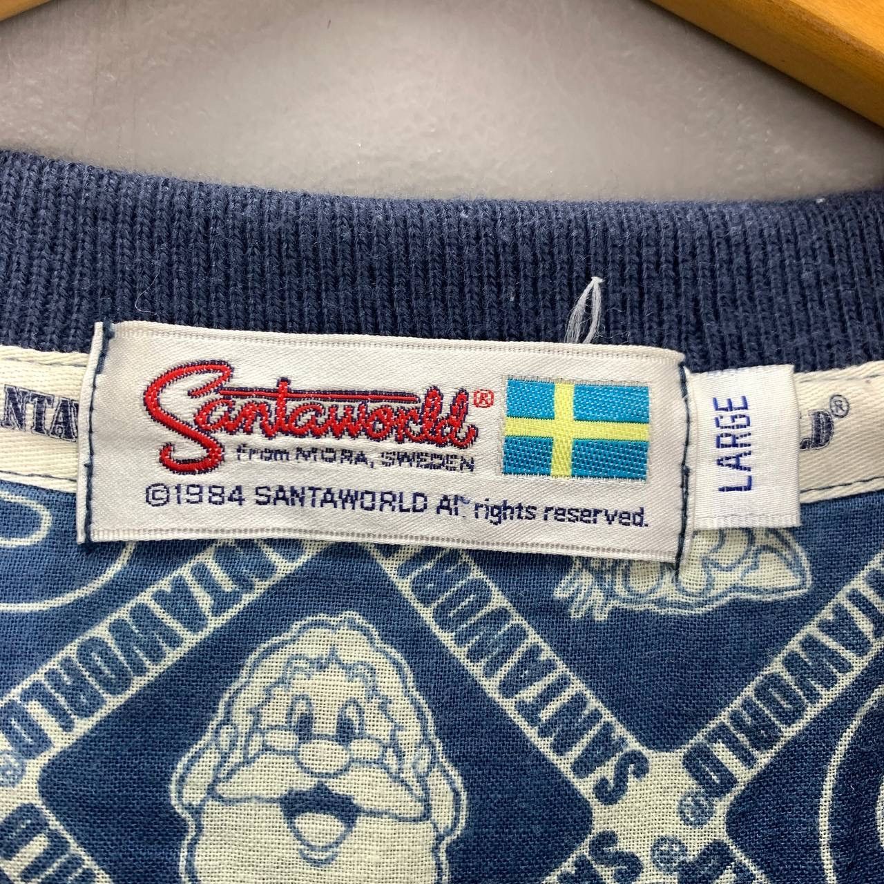 Vintage Vintage SANTA WORLD SWEDEN Sweatshirt #2379-11 Size US M / EU 48-50 / 2 - 7 Thumbnail