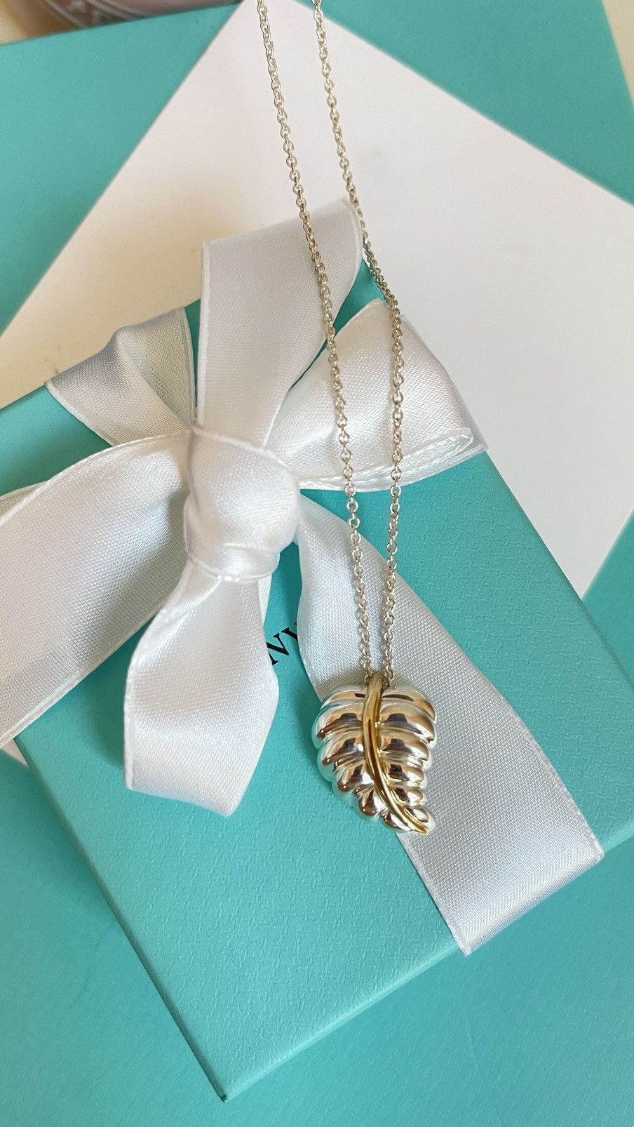 Tiffany & Co. Tiffany & Co leaf pendant Silver and YG 18K 18” with Box Size ONE SIZE - 14 Thumbnail