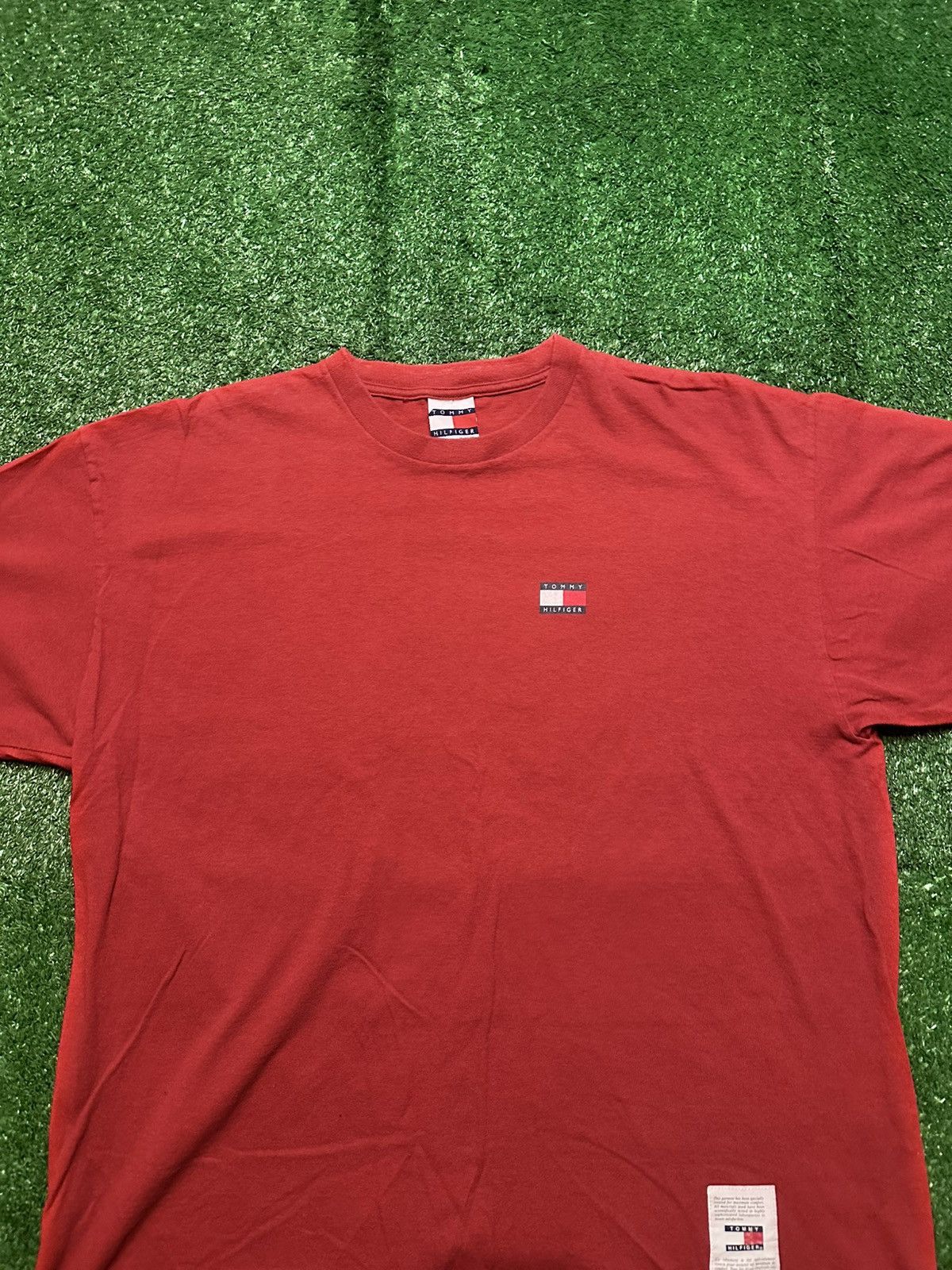 Tommy Hilfiger Vintage Red Tommy Hilfiger Logo T-Shirt Size XL Size US XL / EU 56 / 4 - 2 Thumbnail