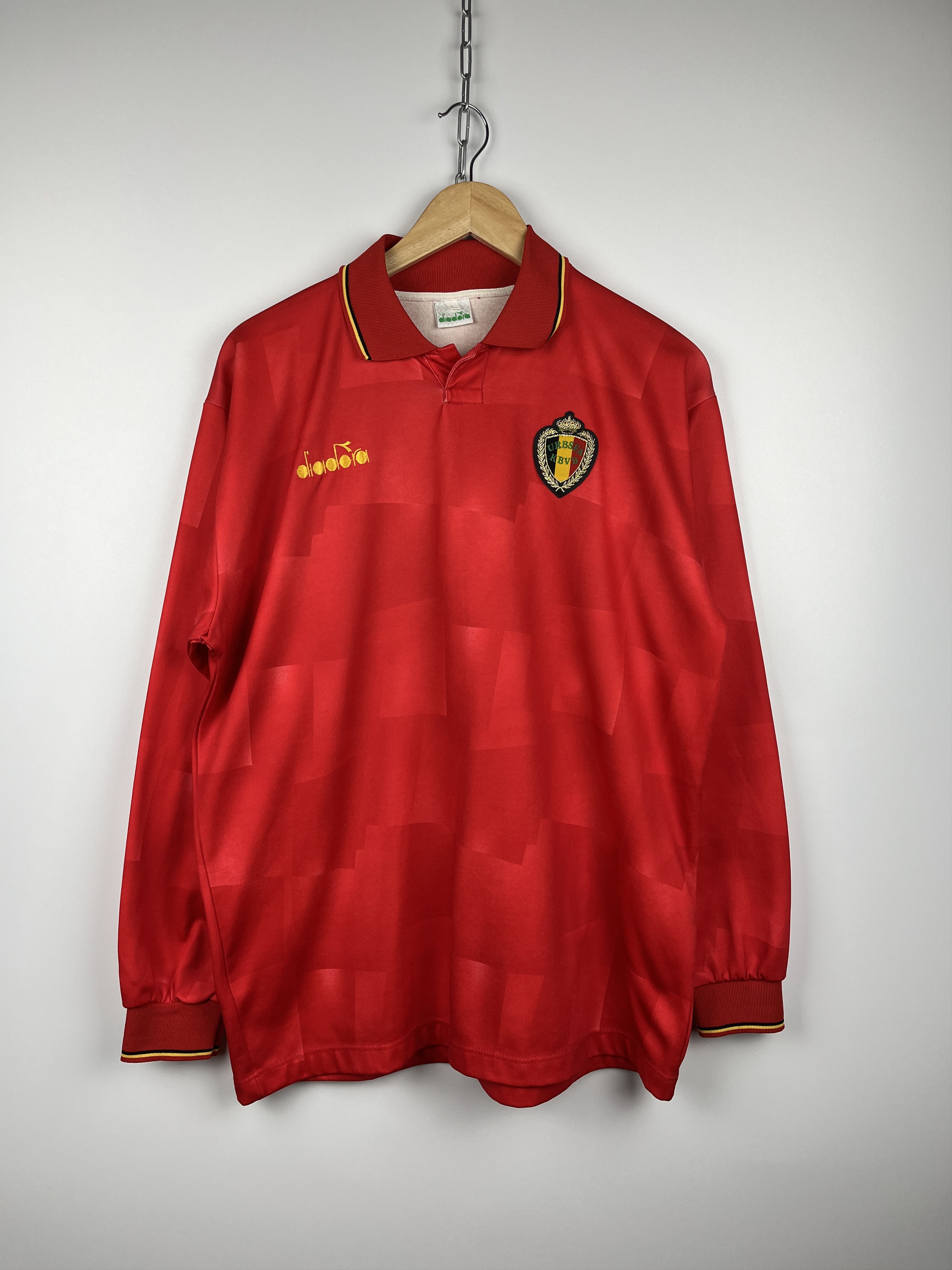 Diadora Vintage Diadora 1992-1994 Belgium Home # 6 Soccer Jersey Size US L / EU 52-54 / 3 - 2 Thumbnail