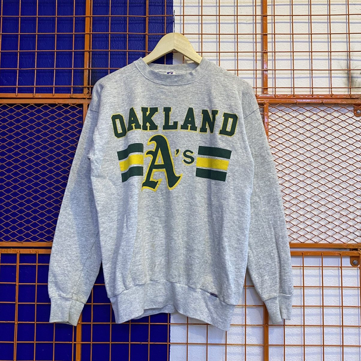 Vintage Vintage 90s Sweatshirt Oakland State Logo 7 Size US M / EU 48-50 / 2 - 1 Thumbnail