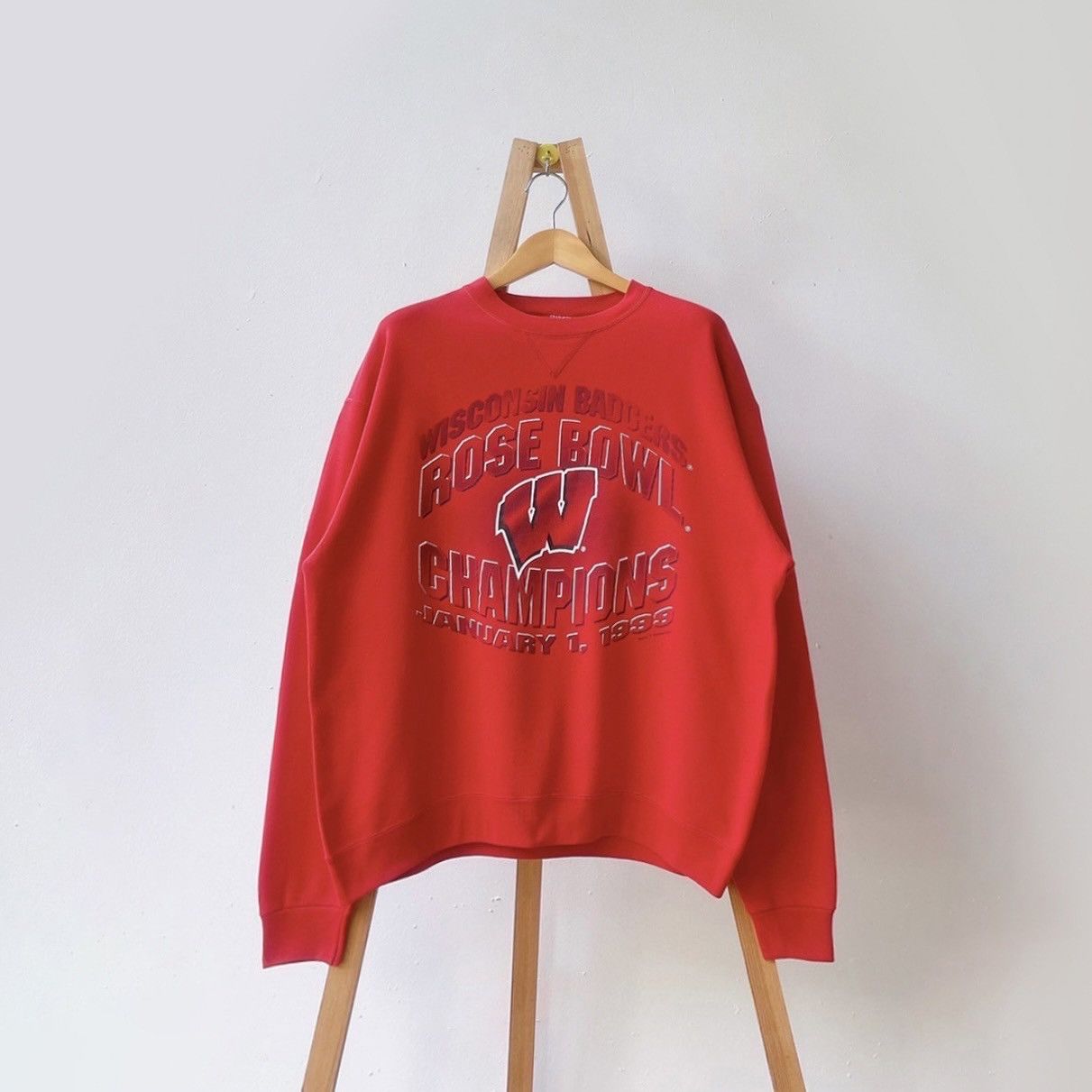 Delta × Vintage 90s Wisconsin Badgers UW sweatshirt/ L Size US L / EU 52-54 / 3 - 1 Thumbnail