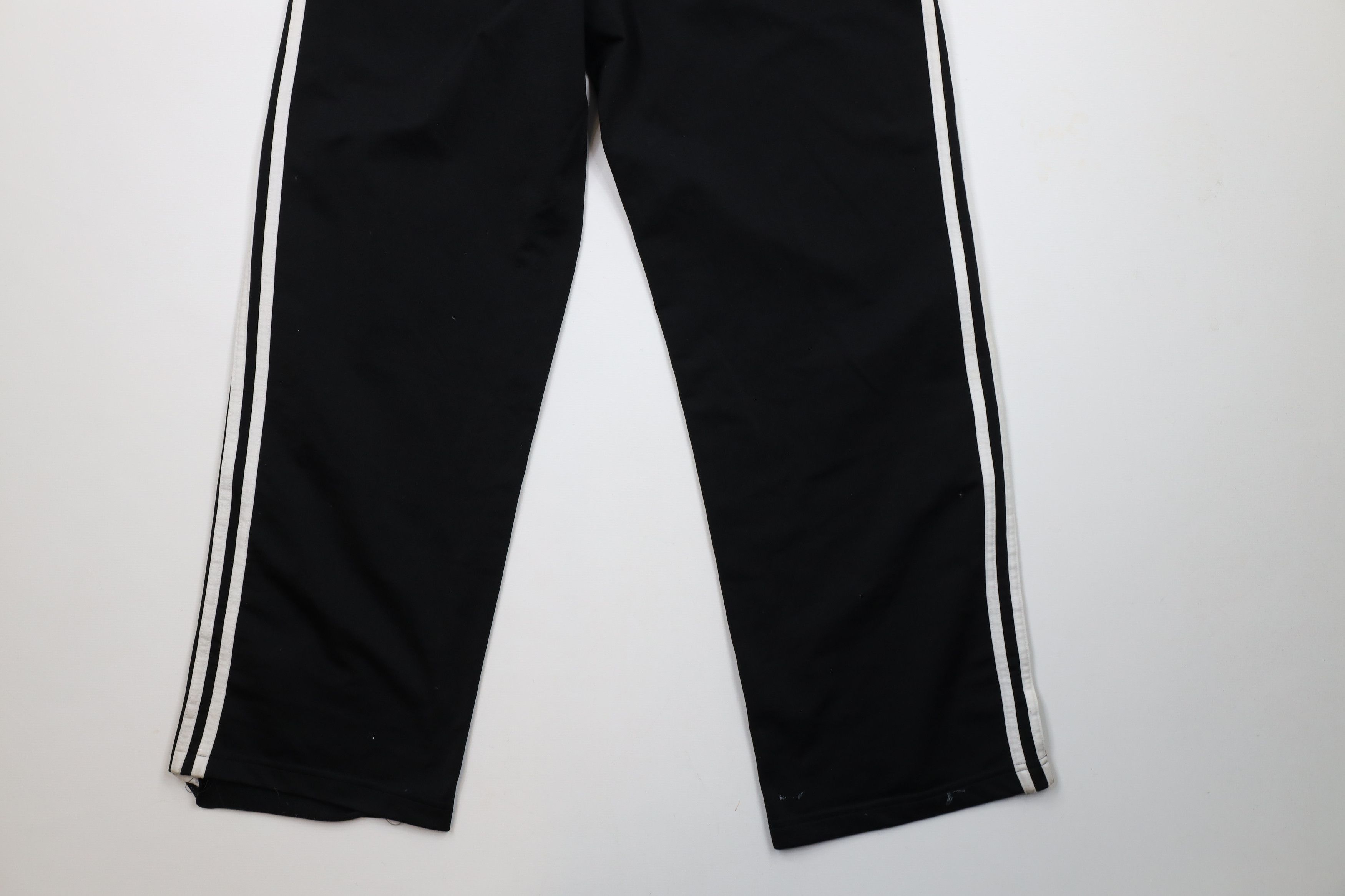 Adidas Vintage Y2K Adidas Spell Out Striped Wide Leg Sweatpants Size US 34 / EU 50 - 13 Thumbnail