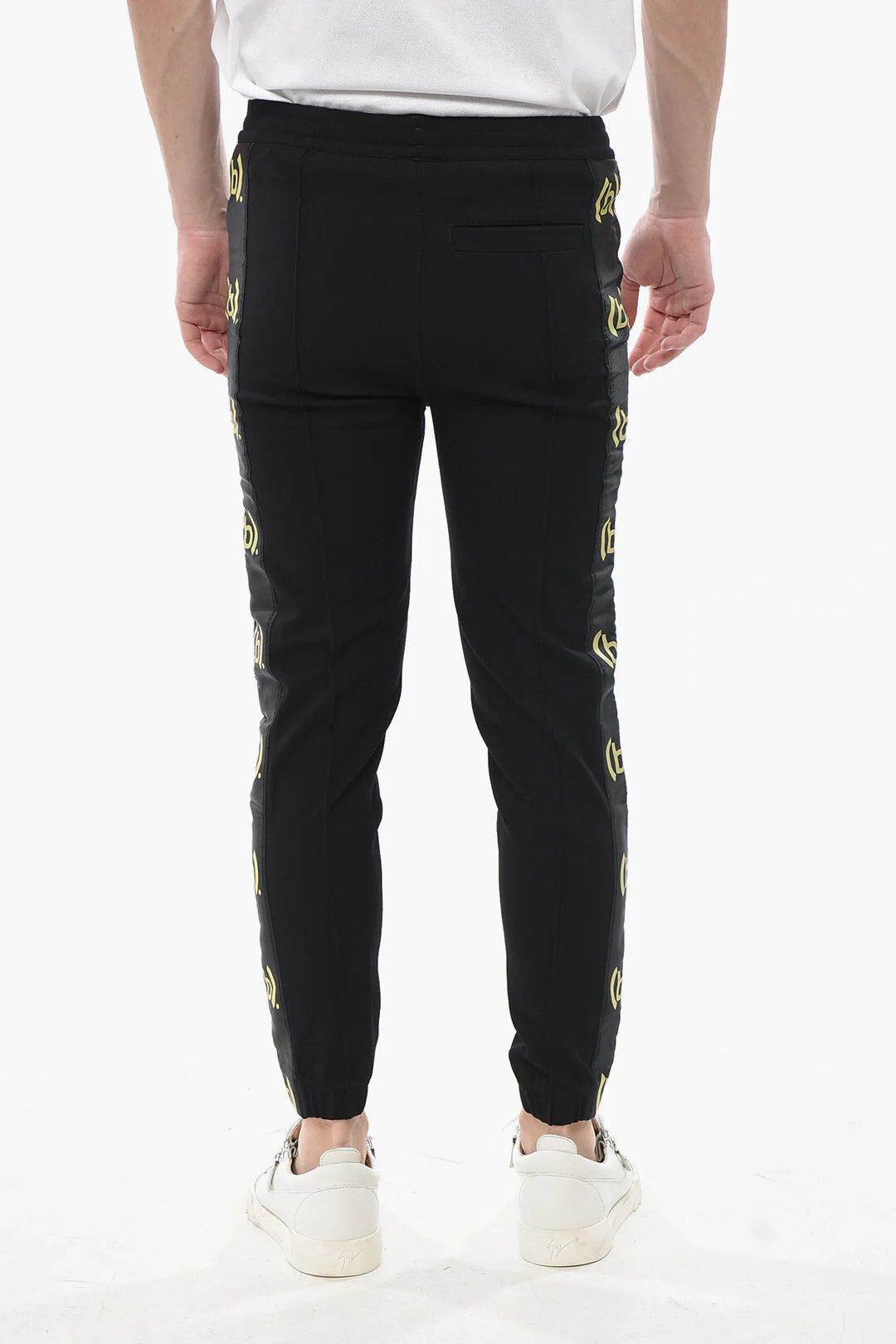 Givenchy og1mm0326 Sweatpants & Joggers in Black Size US 28 / EU 44 - 2 Thumbnail
