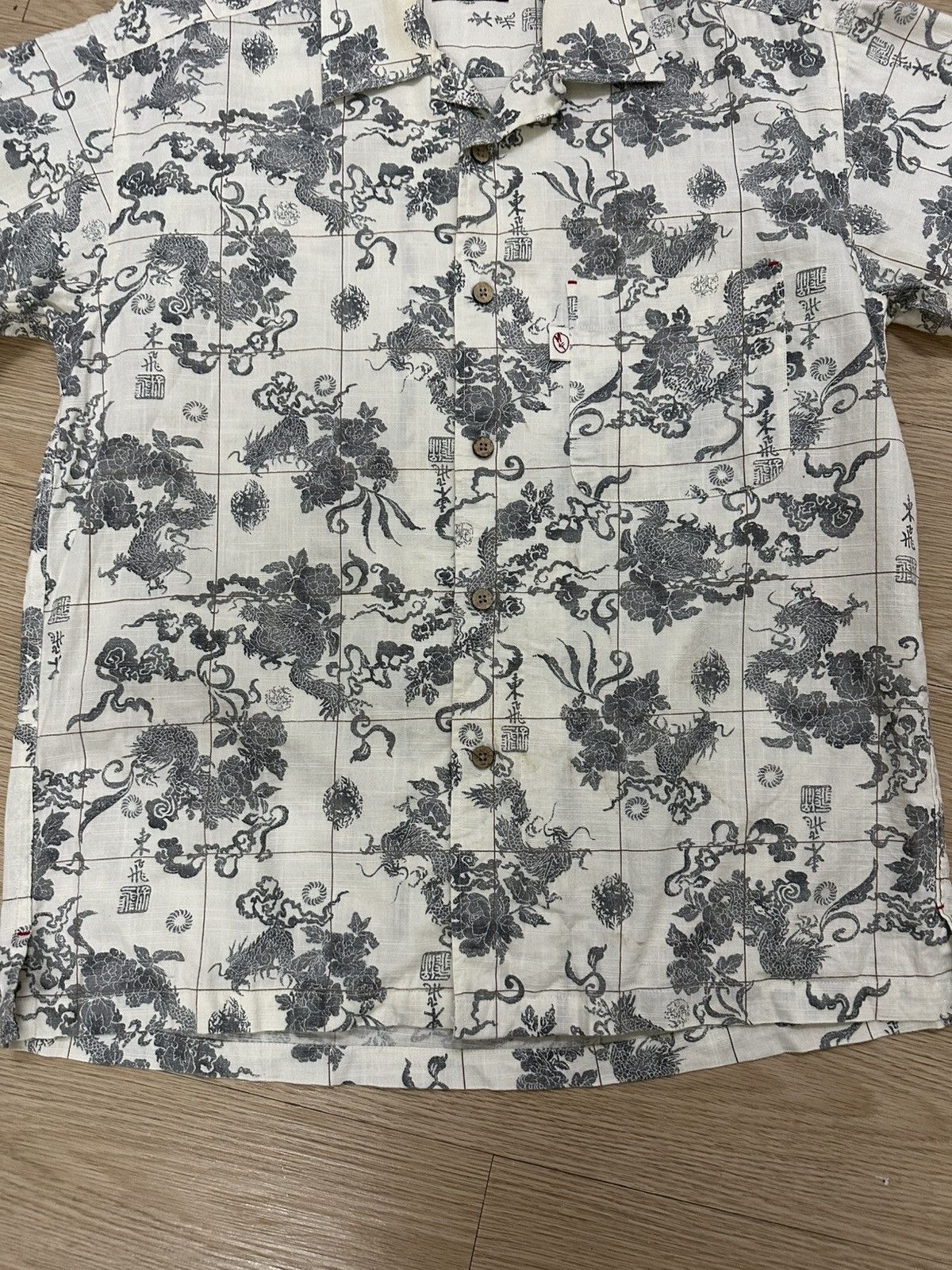 Michiko Koshino × Michiko Koshino London Rare And Beautiful Michiko London Dragon Full Print Shirt Size US M / EU 48-50 / 2 - 9 Thumbnail