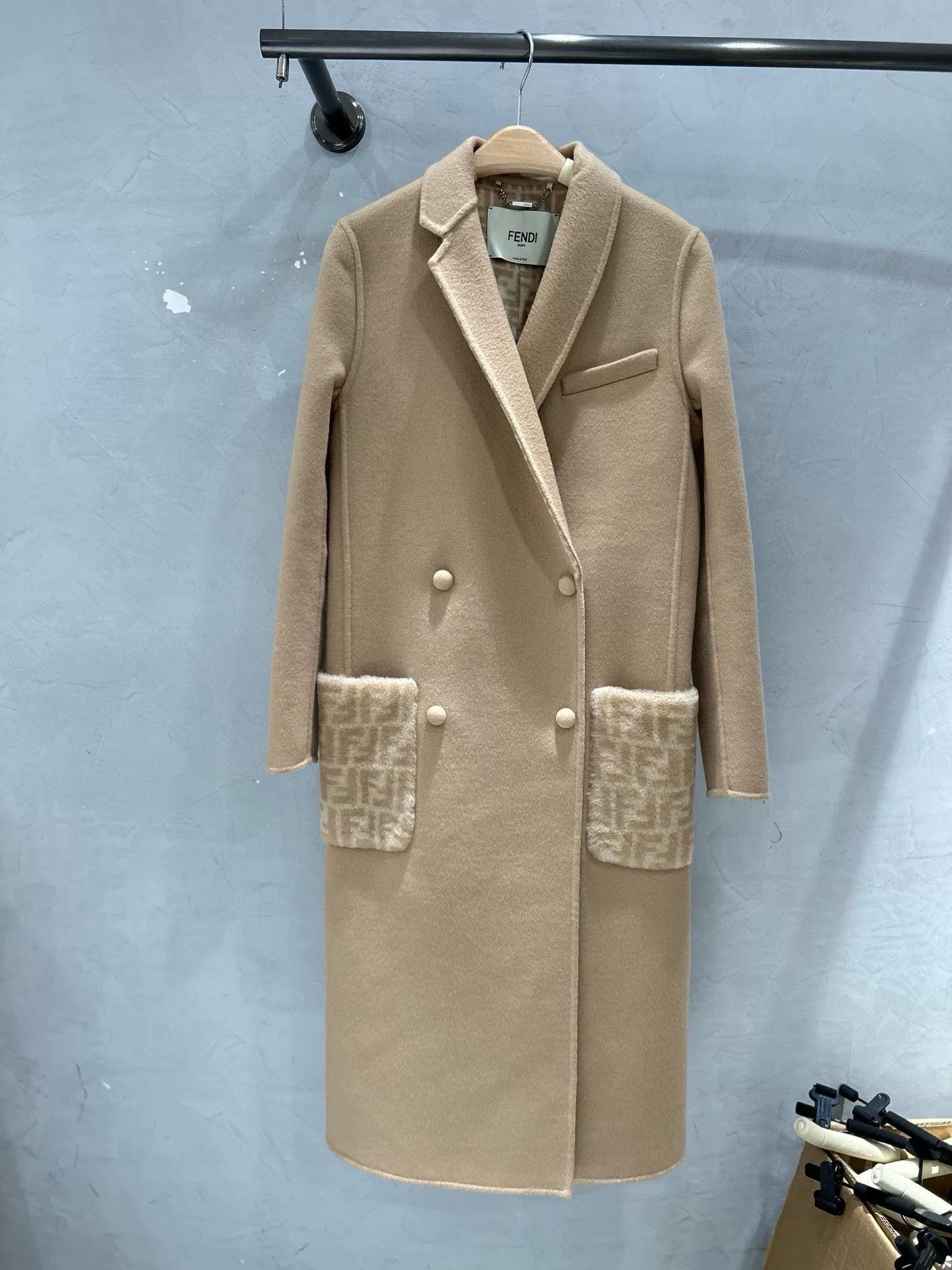 Fendi Fendi Beige Size US S / EU 44-46 / 1 - 1 Thumbnail