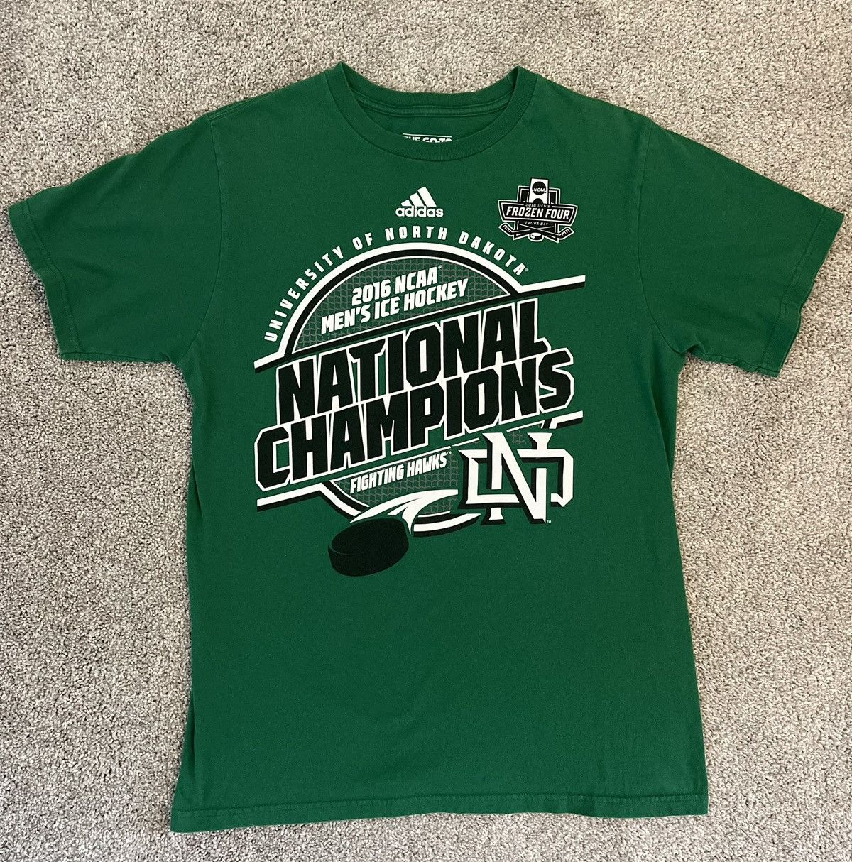 Adidas Vintage 2016 North Dakota Fighting Hawks Frozen Four M Size US M / EU 48-50 / 2 - 1 Thumbnail
