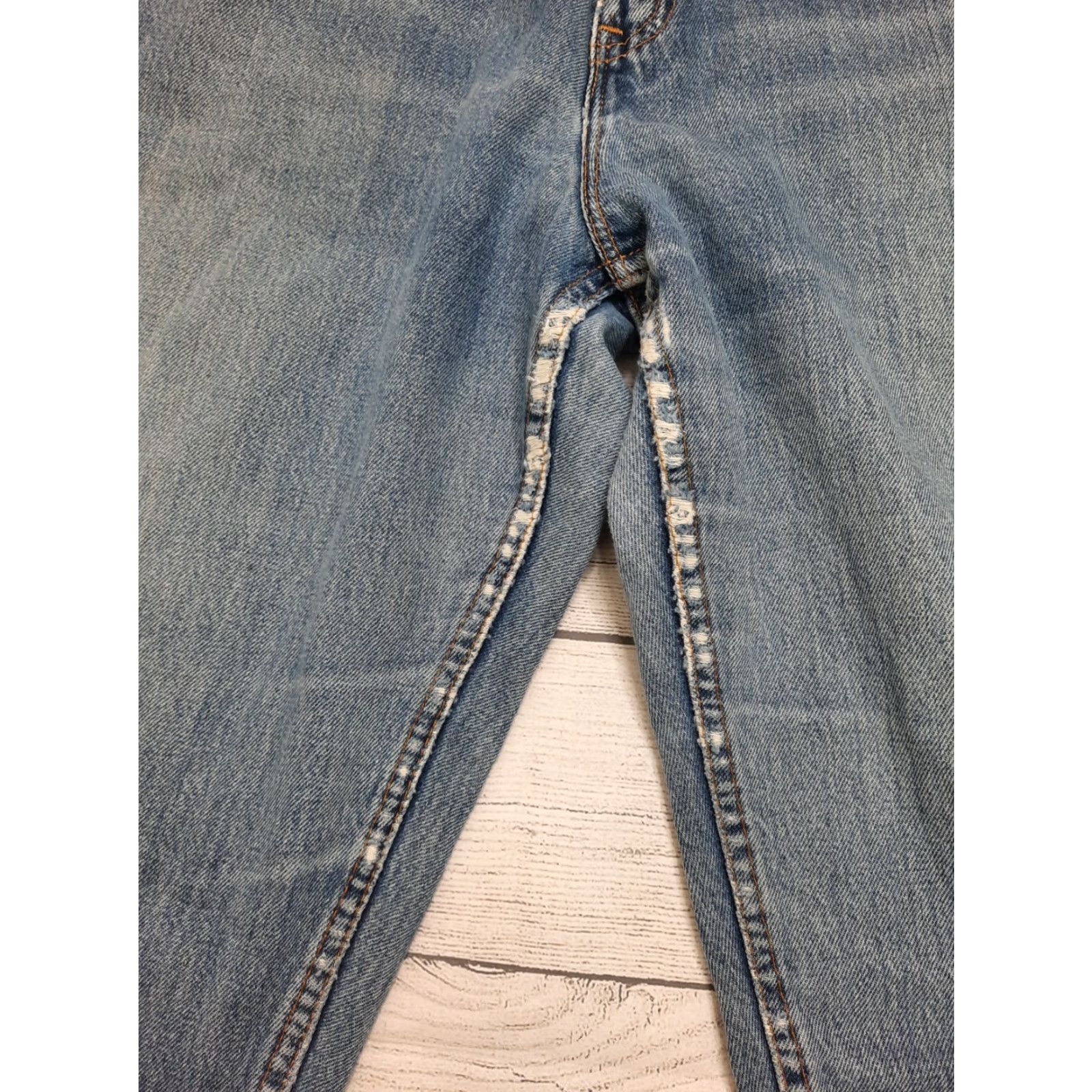Levi's VINTAGE Levi's 560 Jeans Adult Womens Blue 90s Loose Fit Straight Leg 32x32 14 Regular US Made Mens? Size 24" / US 00 / IT 34 - 4 Thumbnail