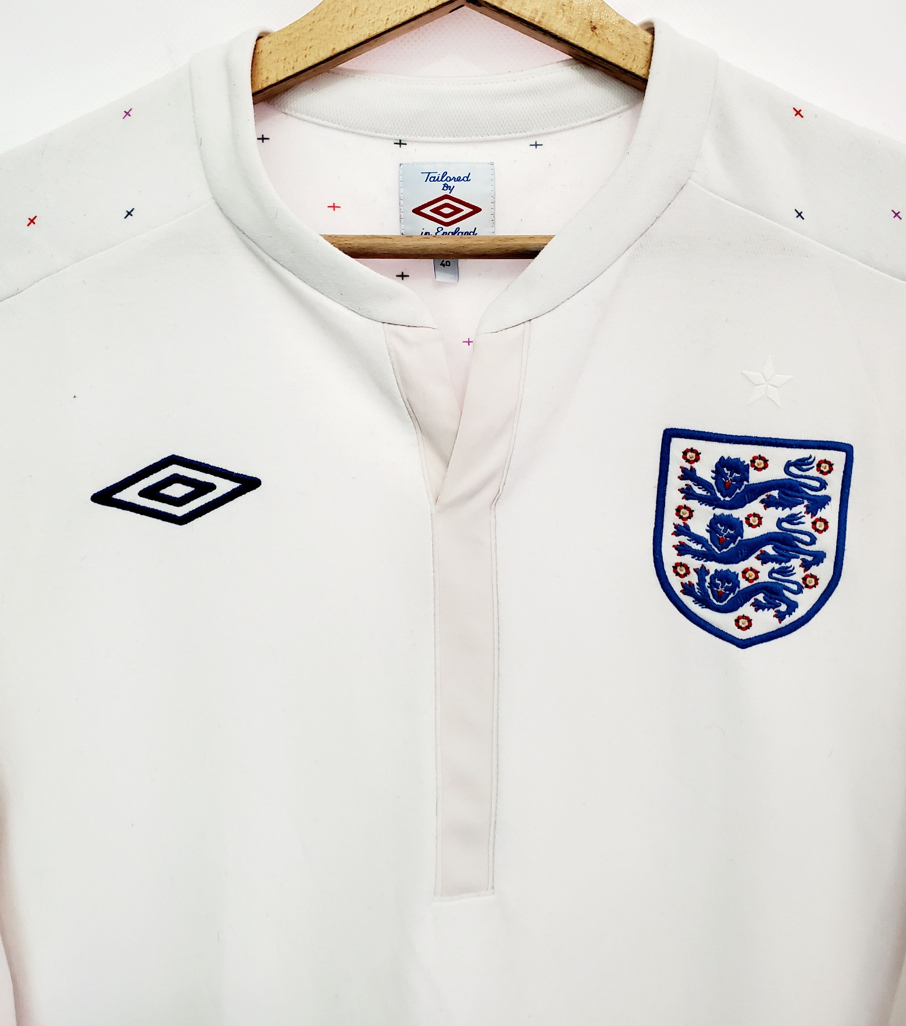 Umbro × Vintage England 2011 2012 Umbro home football soccer jersey Size M Size US M / EU 48-50 / 2 - 2 Thumbnail