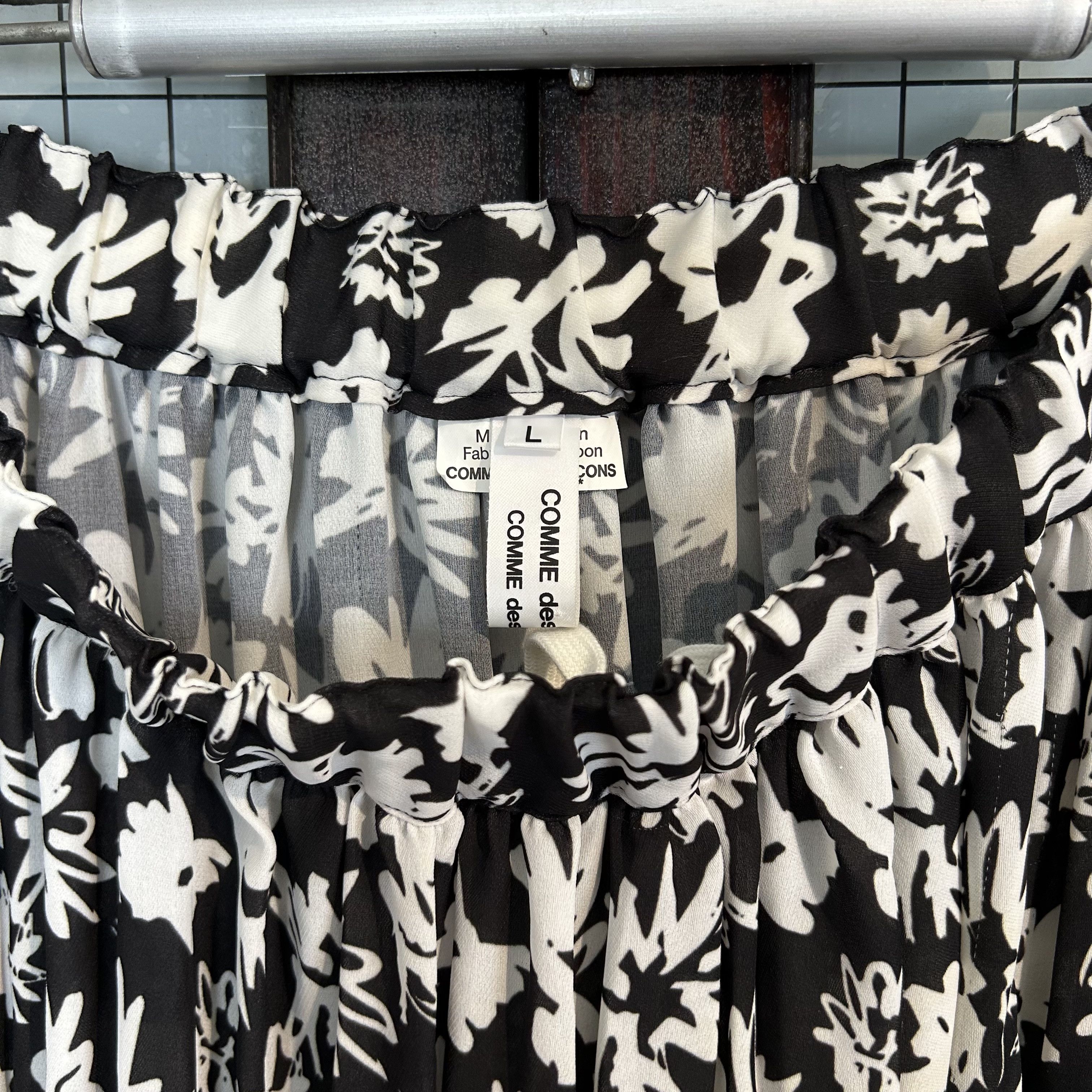 Comme des Garcons comme des garcons floral pattern tiered skirt Size 27" / US 4 / IT 40 - 4 Thumbnail