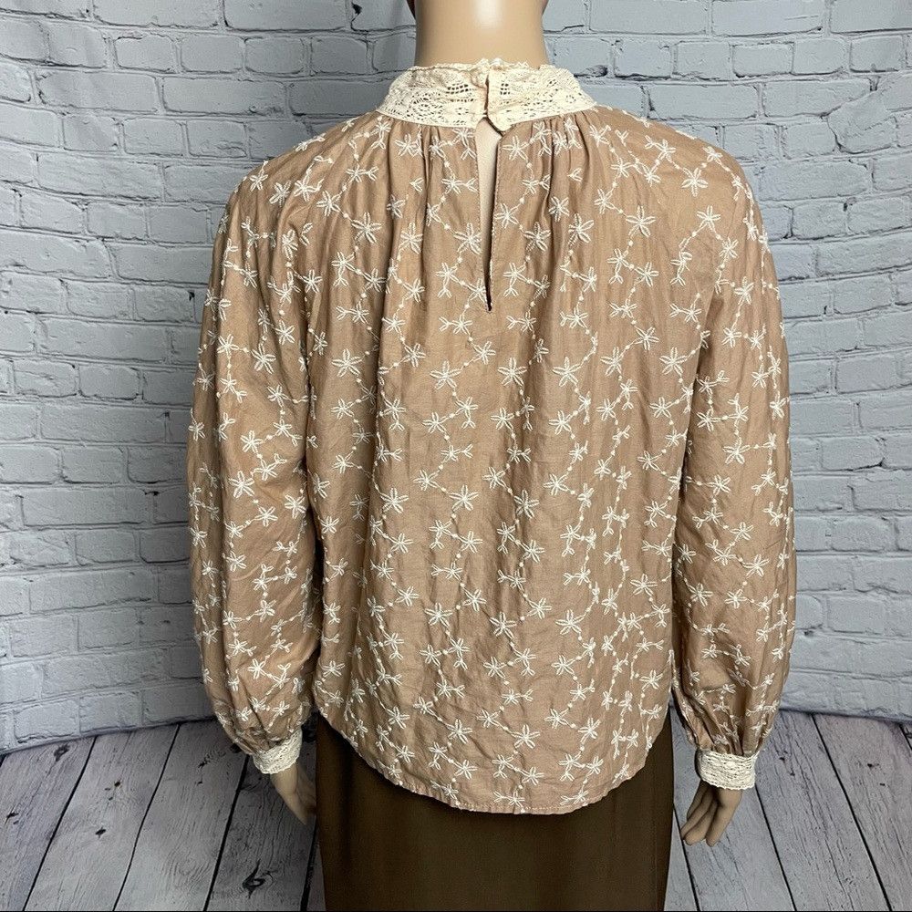 Zara NWT New Zara Beige EMBROIDERED ROMANTIC BLOUSE Size XS Size XS / US 0-2 / IT 36-38 - 5 Thumbnail