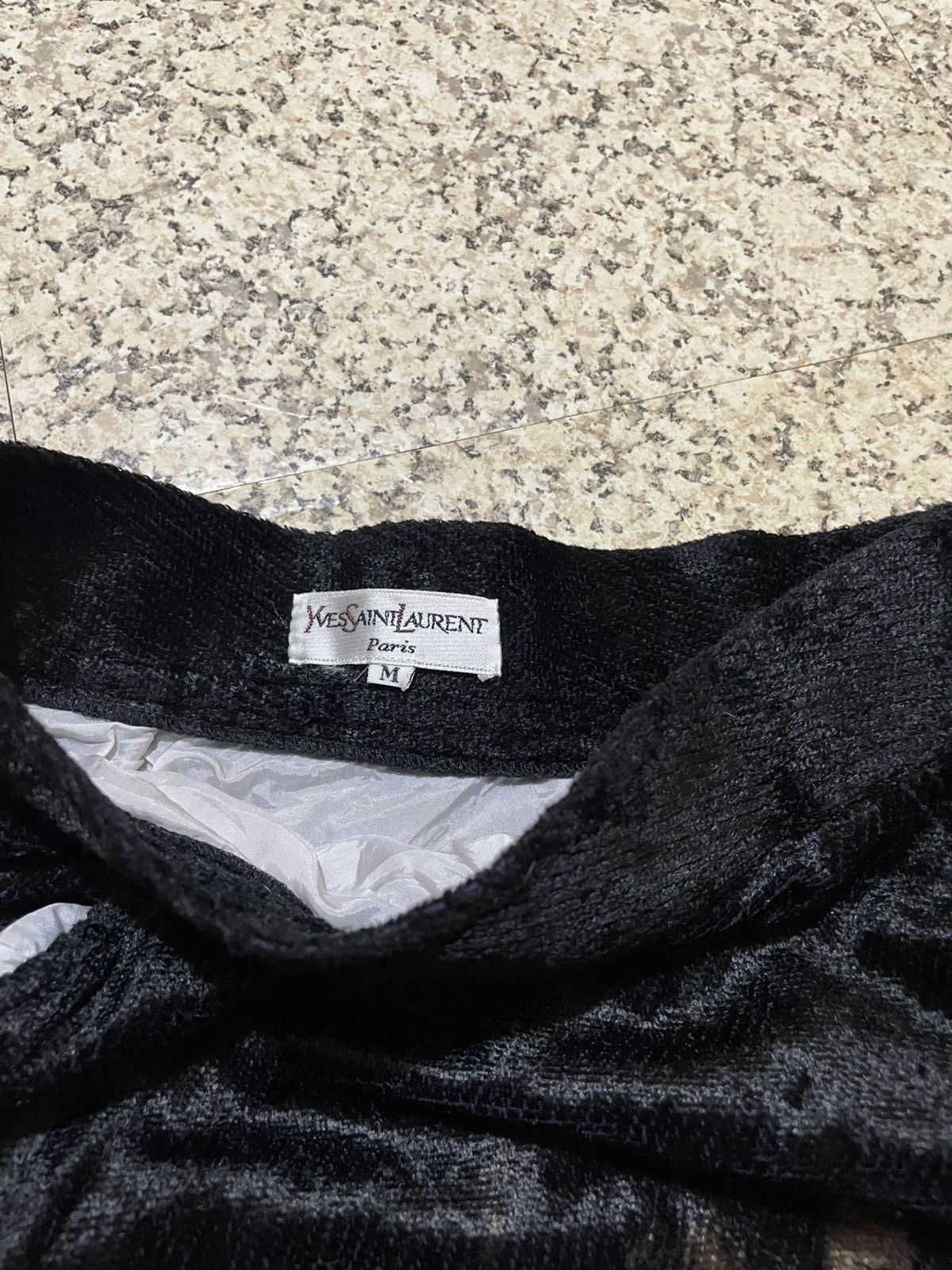 Yves Saint Laurent Vintage Yves Saint Laurent Rive Gauche Two-Tone Velvet Skirt Size 25" / US 0 / IT 36 - 10 Thumbnail