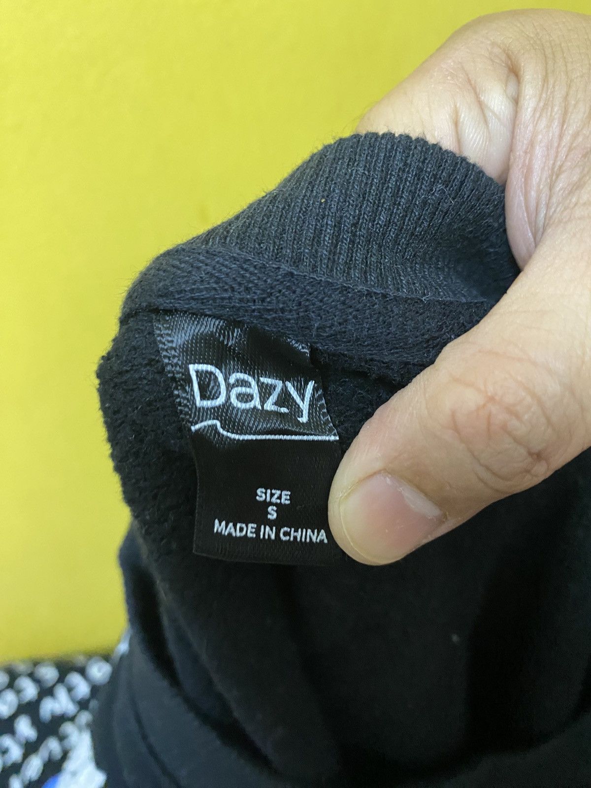 The Unbranded Brand Mountainous Sweatshirt Crewneck Black Colour Size US S / EU 44-46 / 1 - 5 Thumbnail