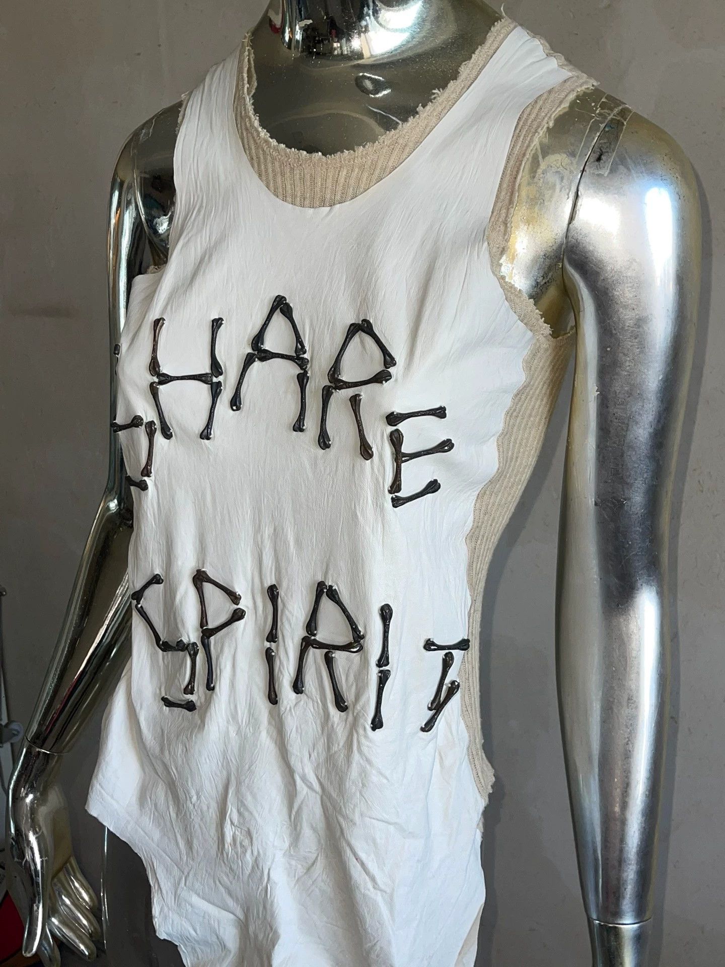 Share Spirit Homme Share Spirit Homme Vintage Ultra Rare Metal Lambskin Vest Size XS / US 0-2 / IT 36-38 - 2 Thumbnail
