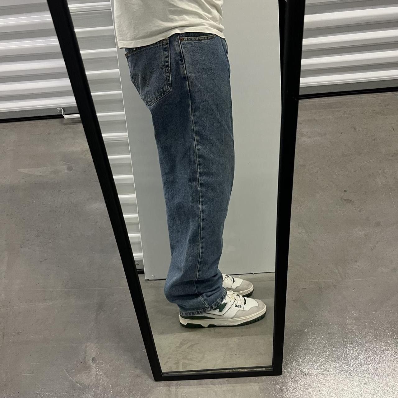 Levi's Crazy Vintage Y2K Levis 550 Medium wash Denim Jeans! Size US 36 / EU 52 - 2 Thumbnail