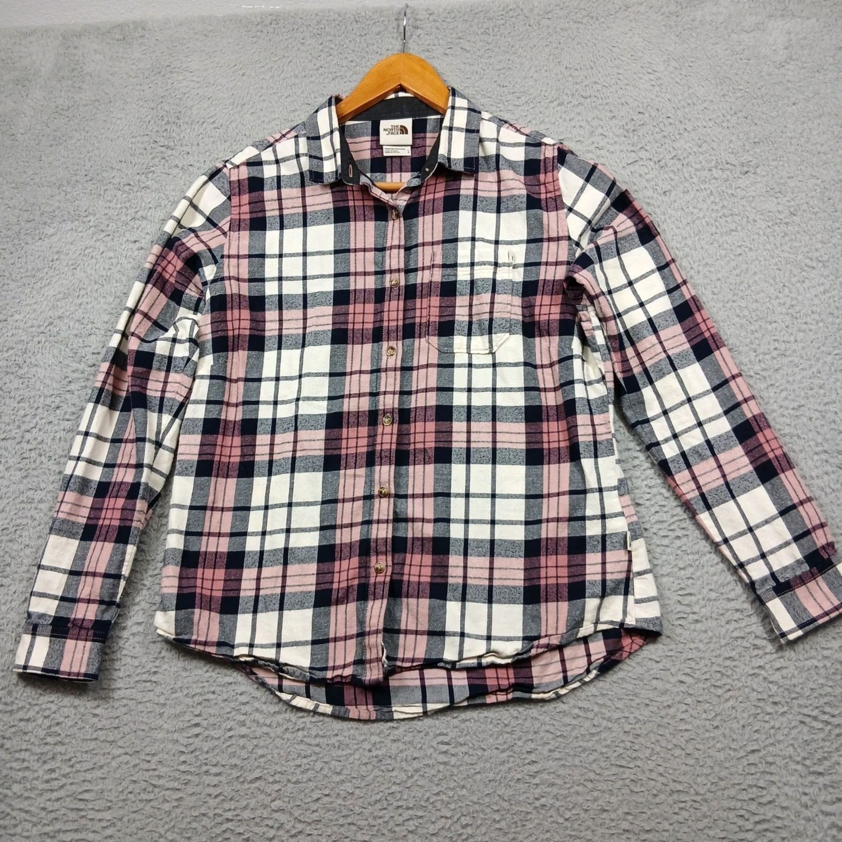 The North Face The North Face Women's Flannel Shirt L Pink Plaid Long Sleeve Button-Up Size L / US 10 / IT 46 - 2 Thumbnail
