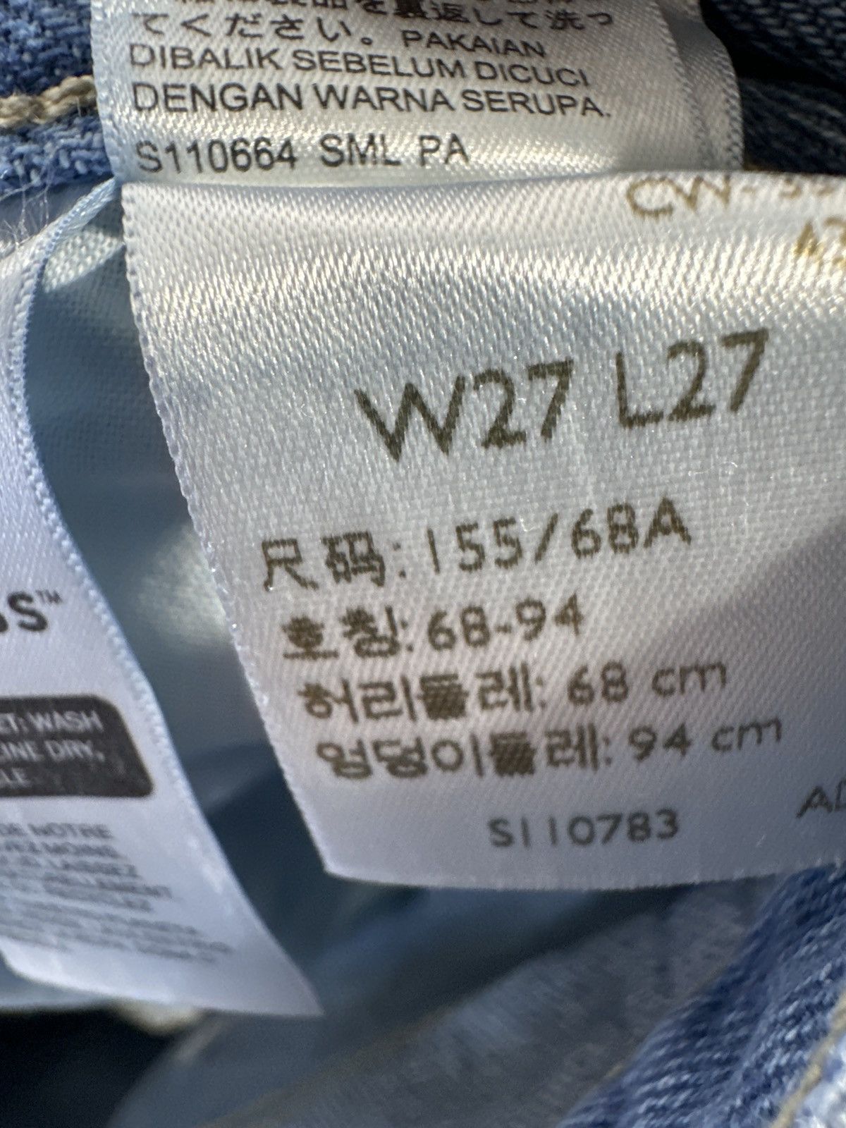 Levi's LEVI’S HIGH-WAISTED MOM JEANS Size 27" / US 4 / IT 40 - 10 Thumbnail