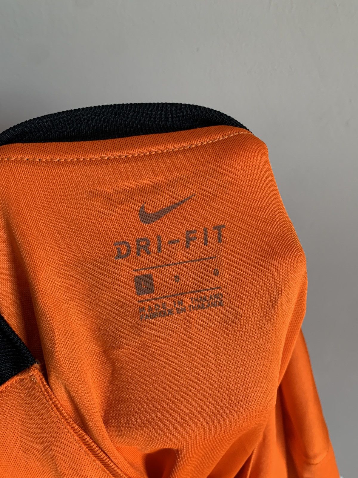 Nike Dundee United 2016 Home Football Shirt Nike Soccer Jersey Size US L / EU 52-54 / 3 - 8 Thumbnail