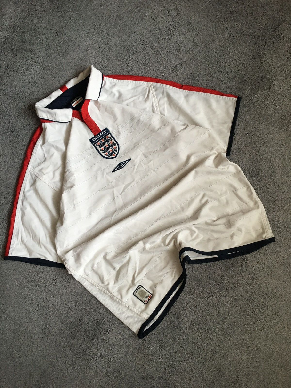 Umbro 🐓ENGLAND 2003 2005 HOME FOOTBALL SHIRT SOCCER JERSEY UMBRO Size US M / EU 48-50 / 2 - 1 Thumbnail