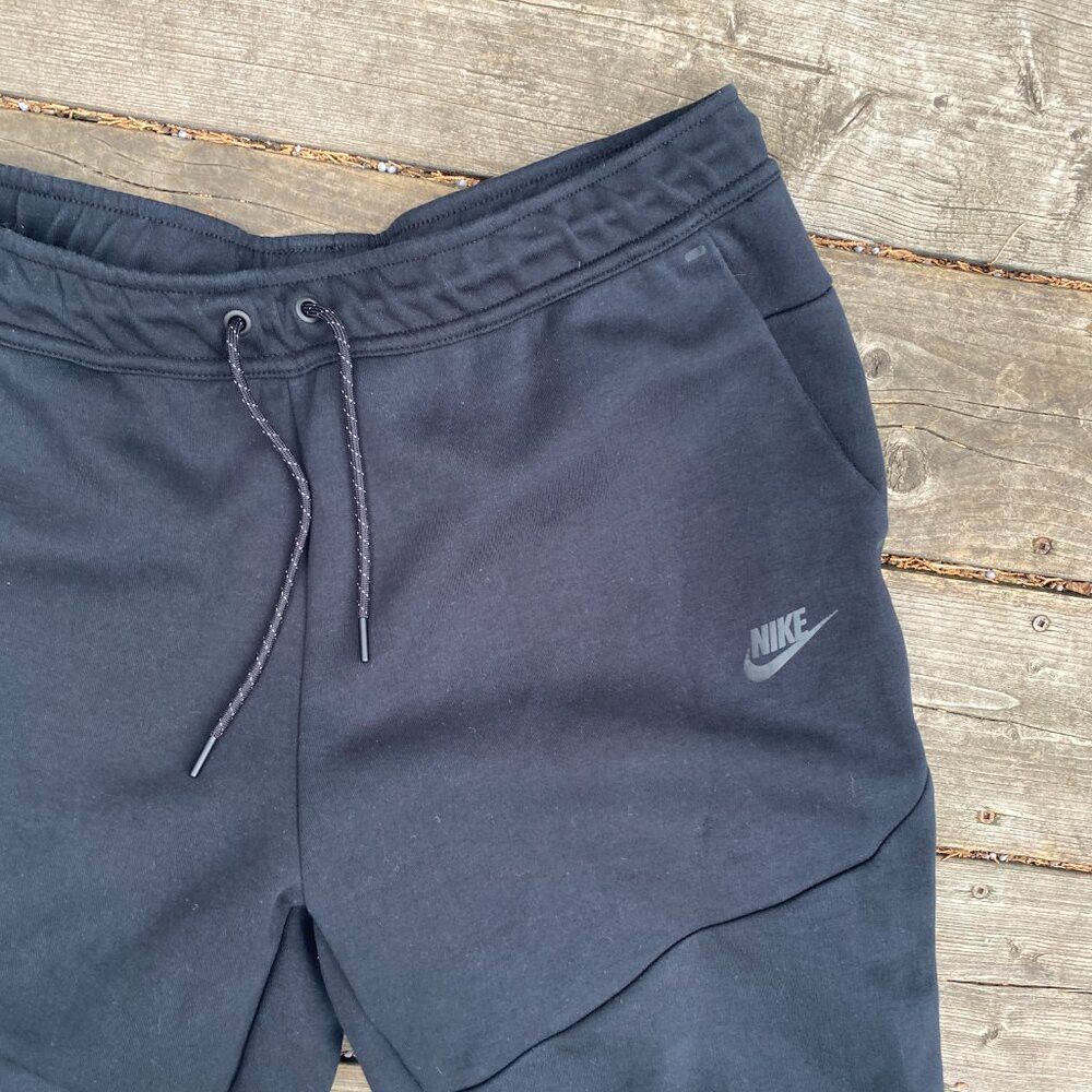 Nike Nike Tech Fleece Sweatpants Joggers XL Black Size US 36 / EU 52 - 4 Thumbnail