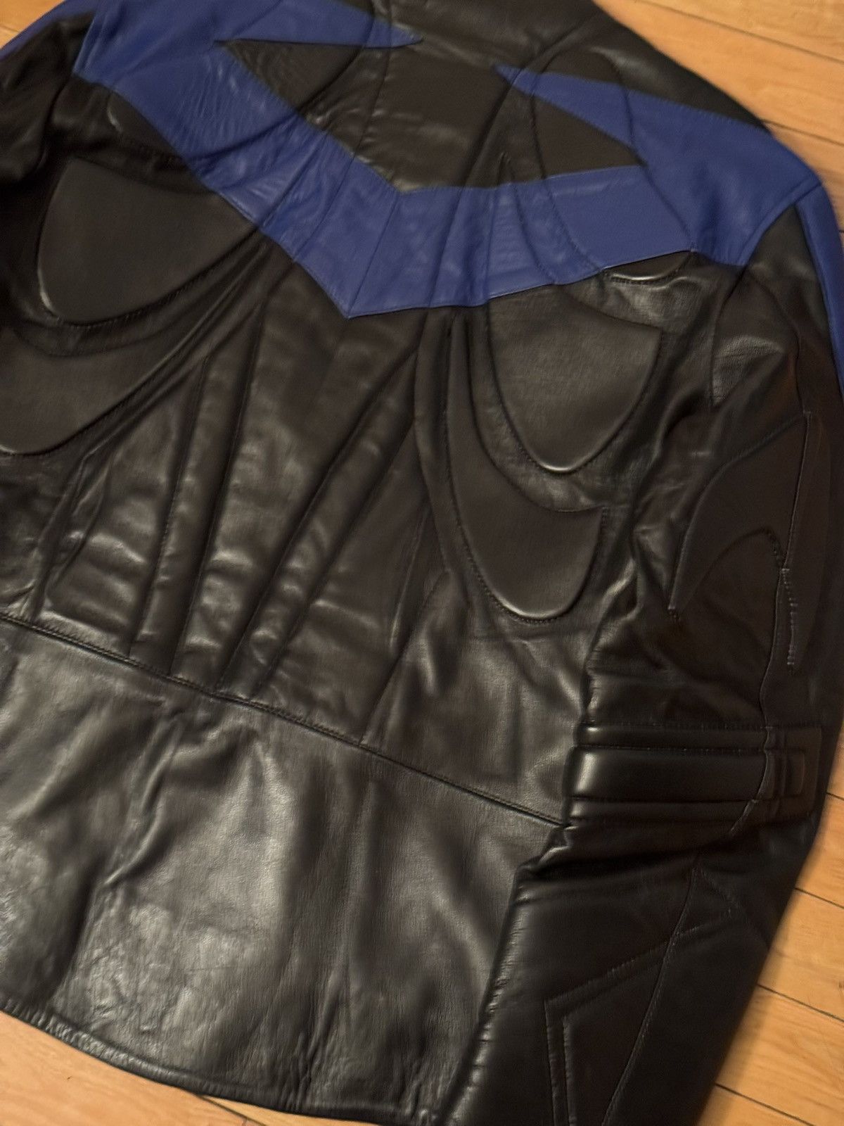 Genuine Leather Vintage Night-wing Batman Black Leather Motorcycle Jacket Size US L / EU 52-54 / 3 - 7 Thumbnail