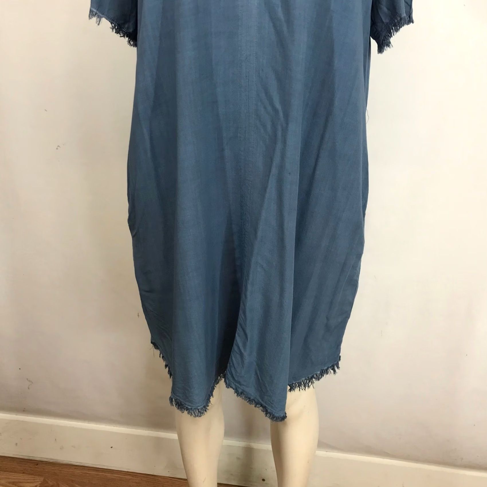 Vintage The Odells Blue V-Neck Tunic Dress Kaftan Shirt Dress L Womens Boho Fringe Pockets Asymmetric Rayon Spring Summer Casual Size L / US 10 / IT 46 - 3 Thumbnail