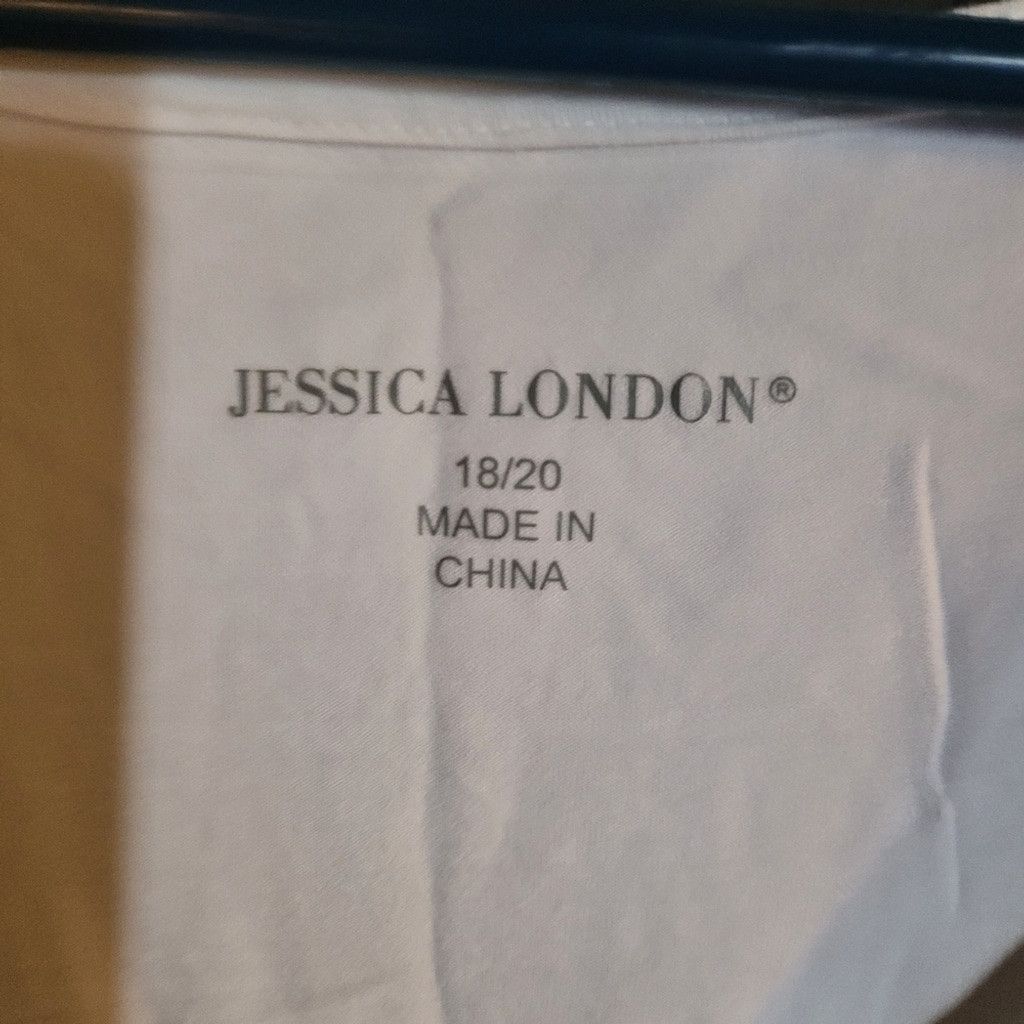 Other Jessica London cold shoulder top, white 2x Size XXL / US 16-18 / IT 52-54 - 2 Thumbnail