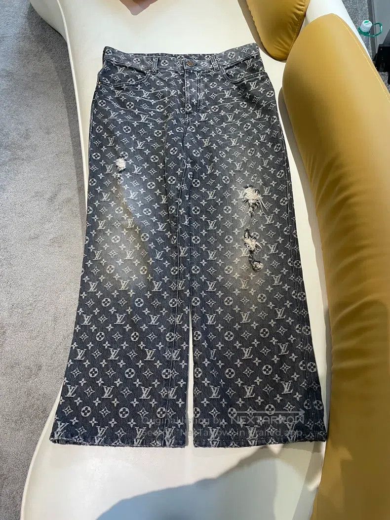 Louis Vuitton Louis Vuitton Little red man full logo embroidered jeans Size US 34 / EU 50 - 1 Thumbnail