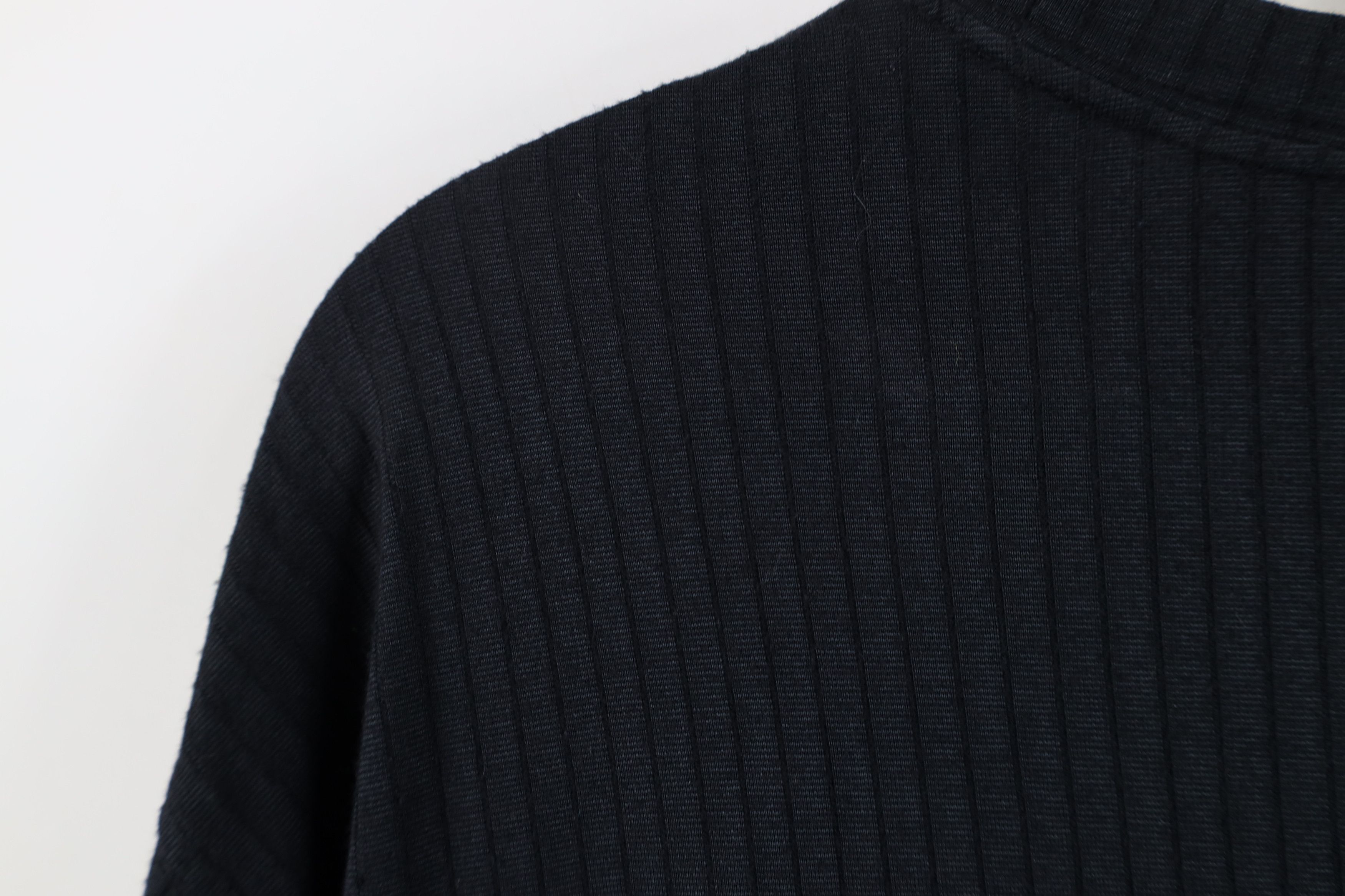 Vintage Vintage 90s Streetwear Knit Short Sleeve T-Shirt Black Size US M / EU 48-50 / 2 - 12 Thumbnail