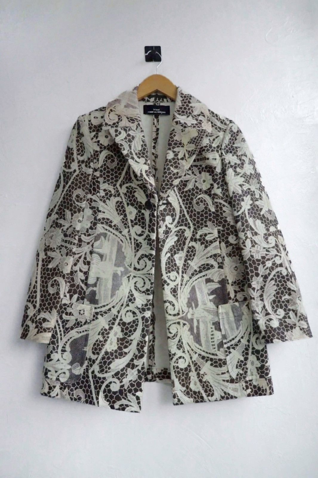 Comme des Garcons Comme Des Garcons 2000’s Crochet Floral Blazer Size US S / EU 44-46 / 1 - 2 Thumbnail