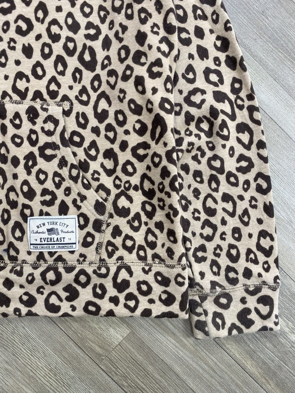 If Six Was Nine 2000s Everlast Leopard Zip Fur Hoodie Gothic Kmrii Lgb Style Size US L / EU 52-54 / 3 - 7 Thumbnail