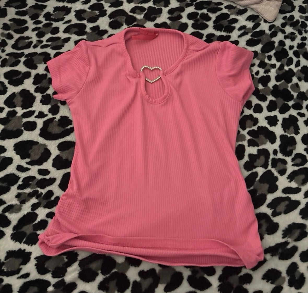 Shein Ribbed Heart Detail Tops (Size Medium) Size M / US 6-8 / IT 42-44 - 2 Thumbnail