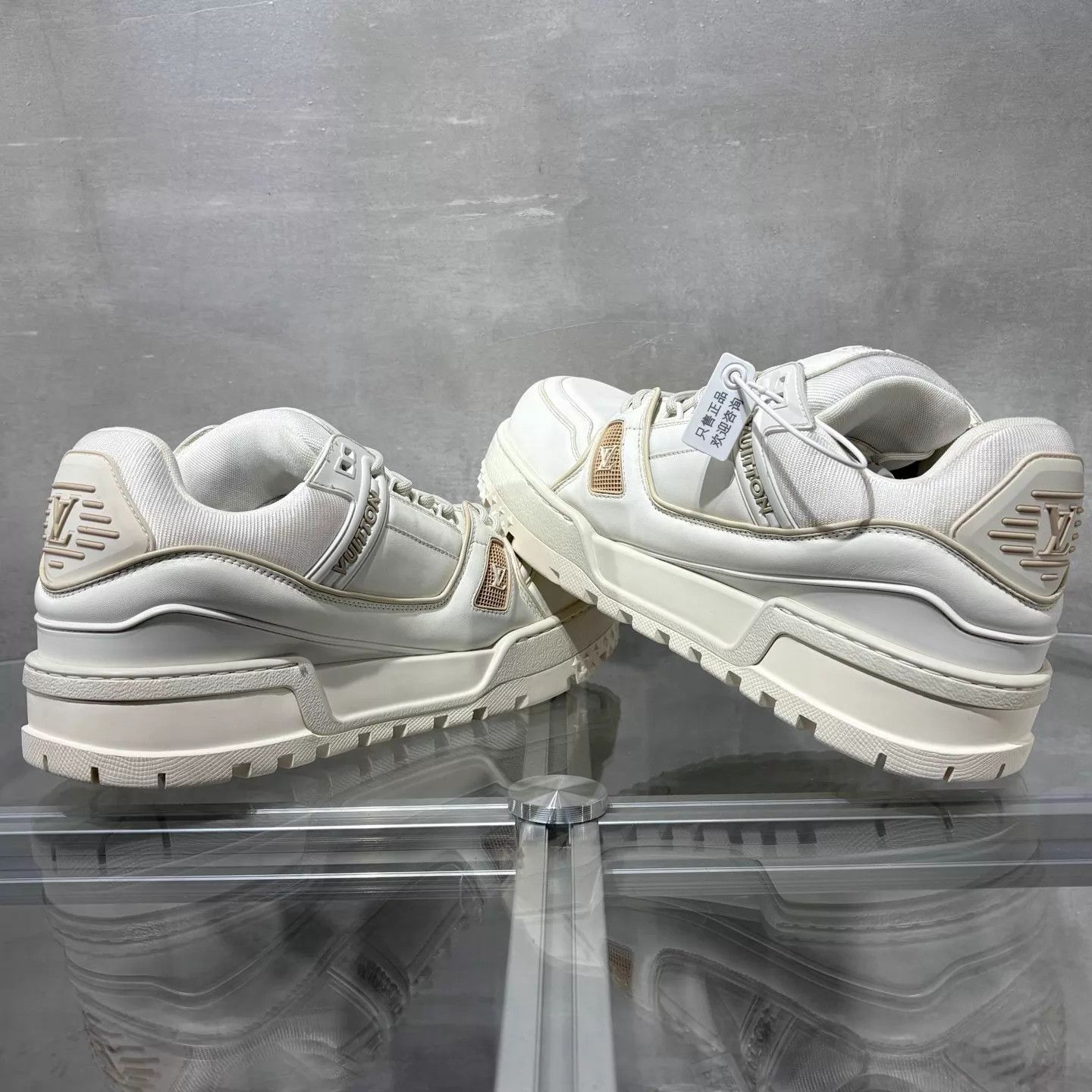 Louis Vuitton LV Cream Trainer Maxi UK8 42 New box tried on Size US 9 / EU 42 - 5 Thumbnail